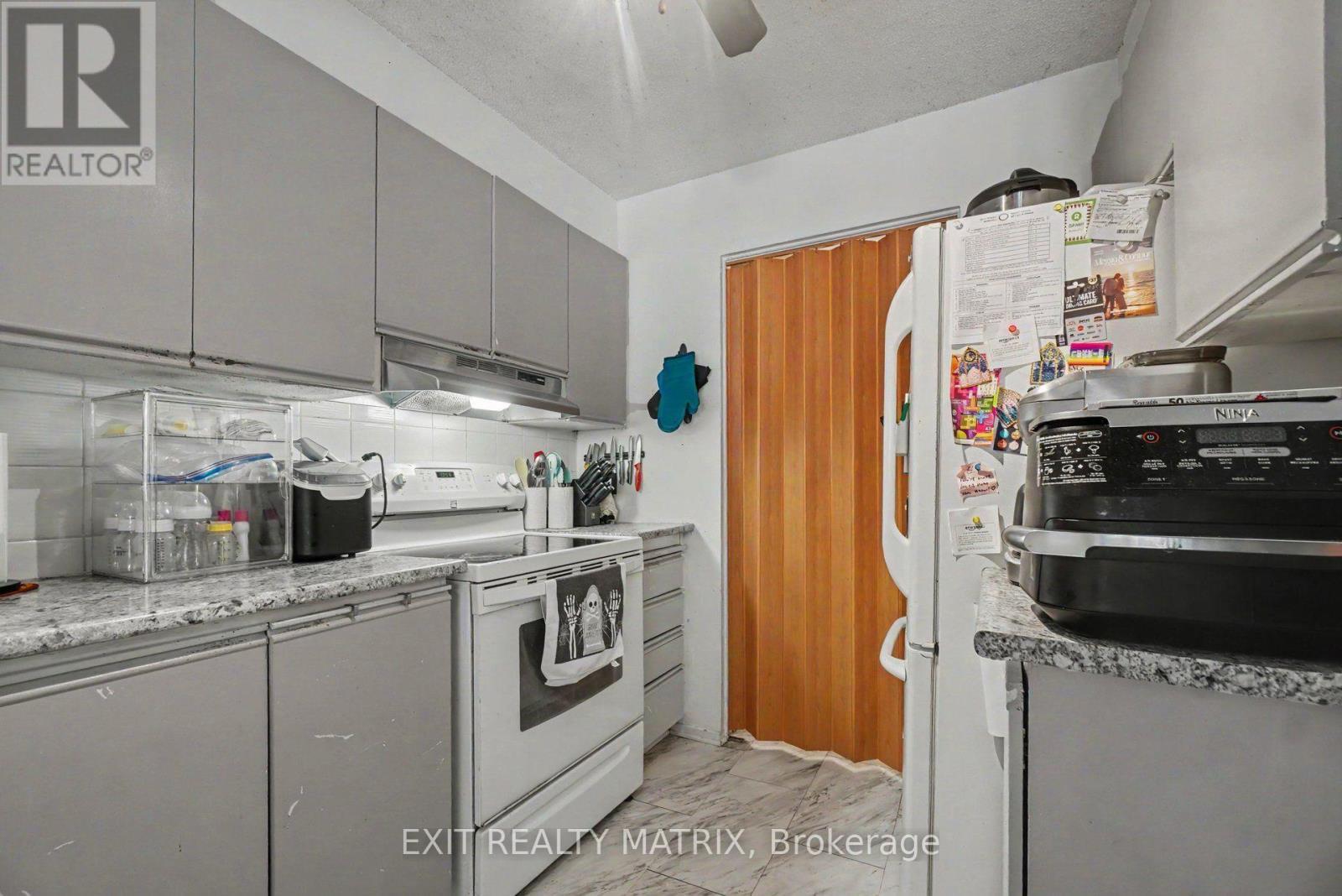 302 - 1589 St. Bernard Street, Ottawa, ON