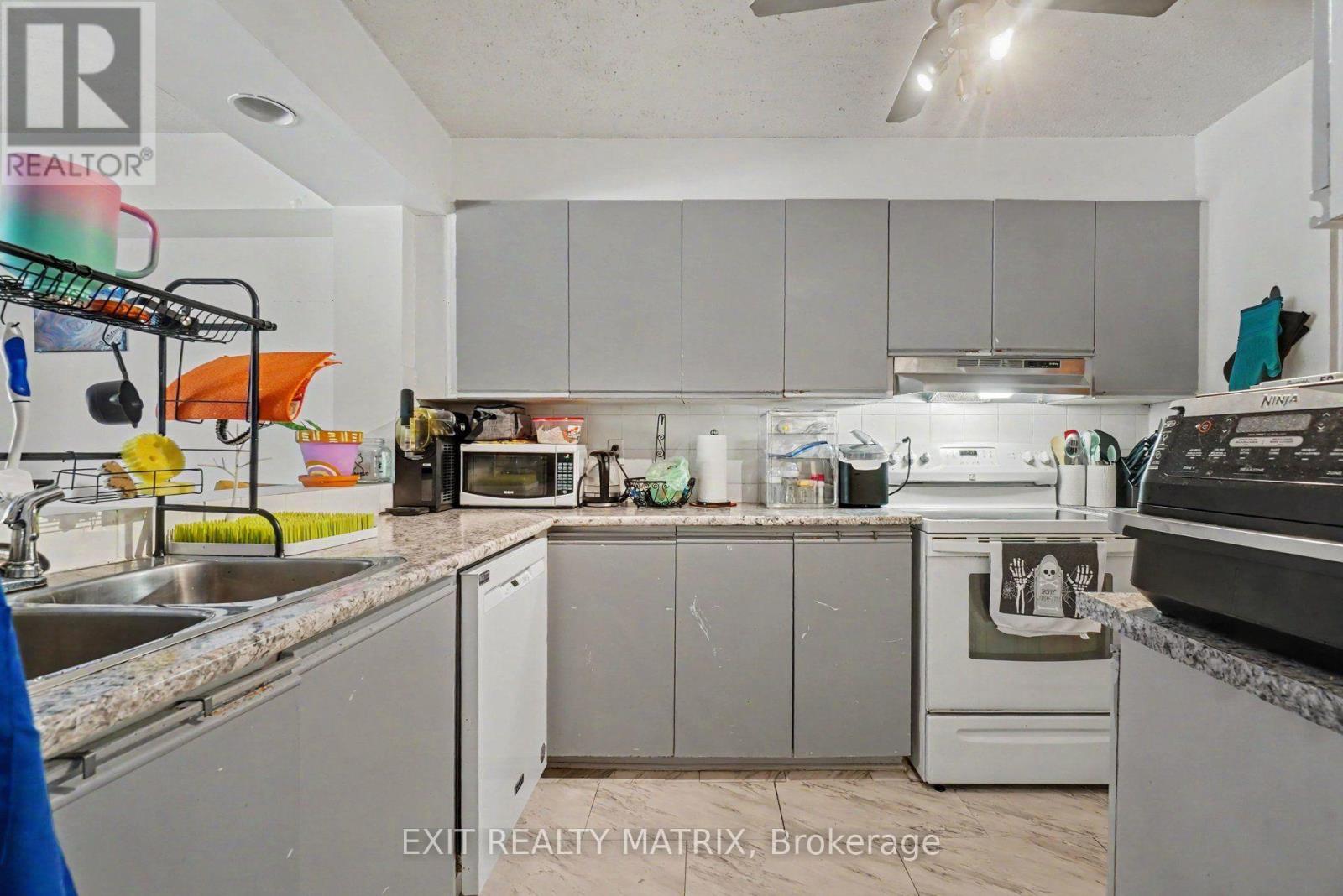 302 - 1589 St. Bernard Street, Ottawa, ON