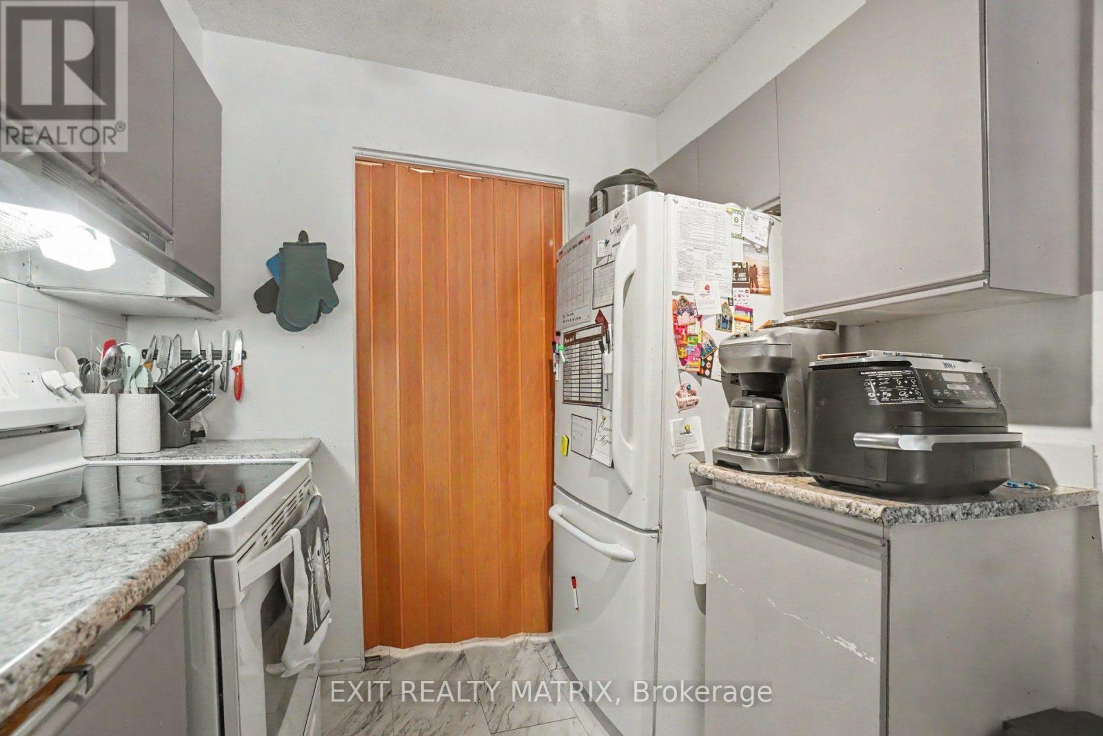 302 - 1589 St. Bernard Street, Ottawa, ON