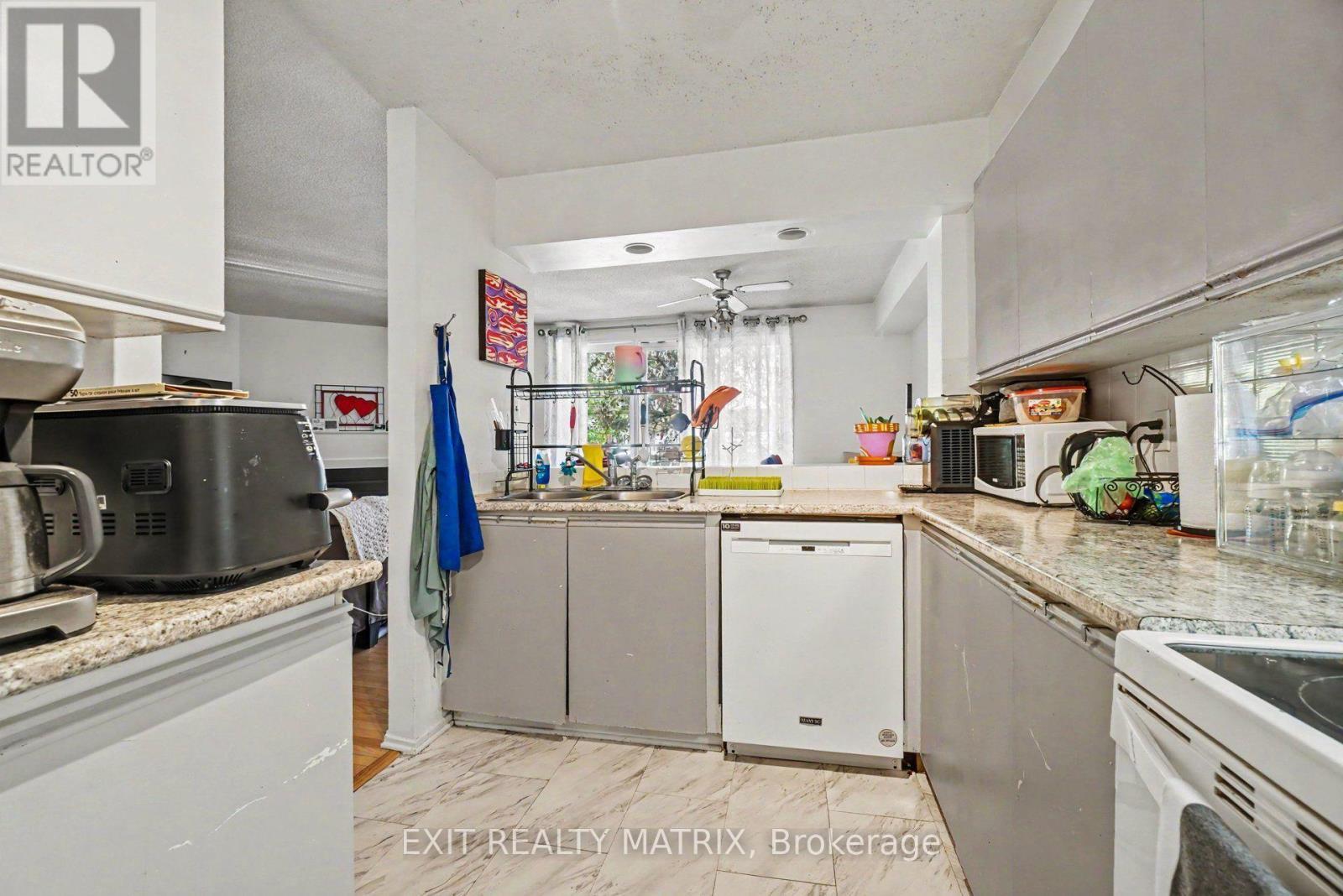 302 - 1589 St. Bernard Street, Ottawa, ON