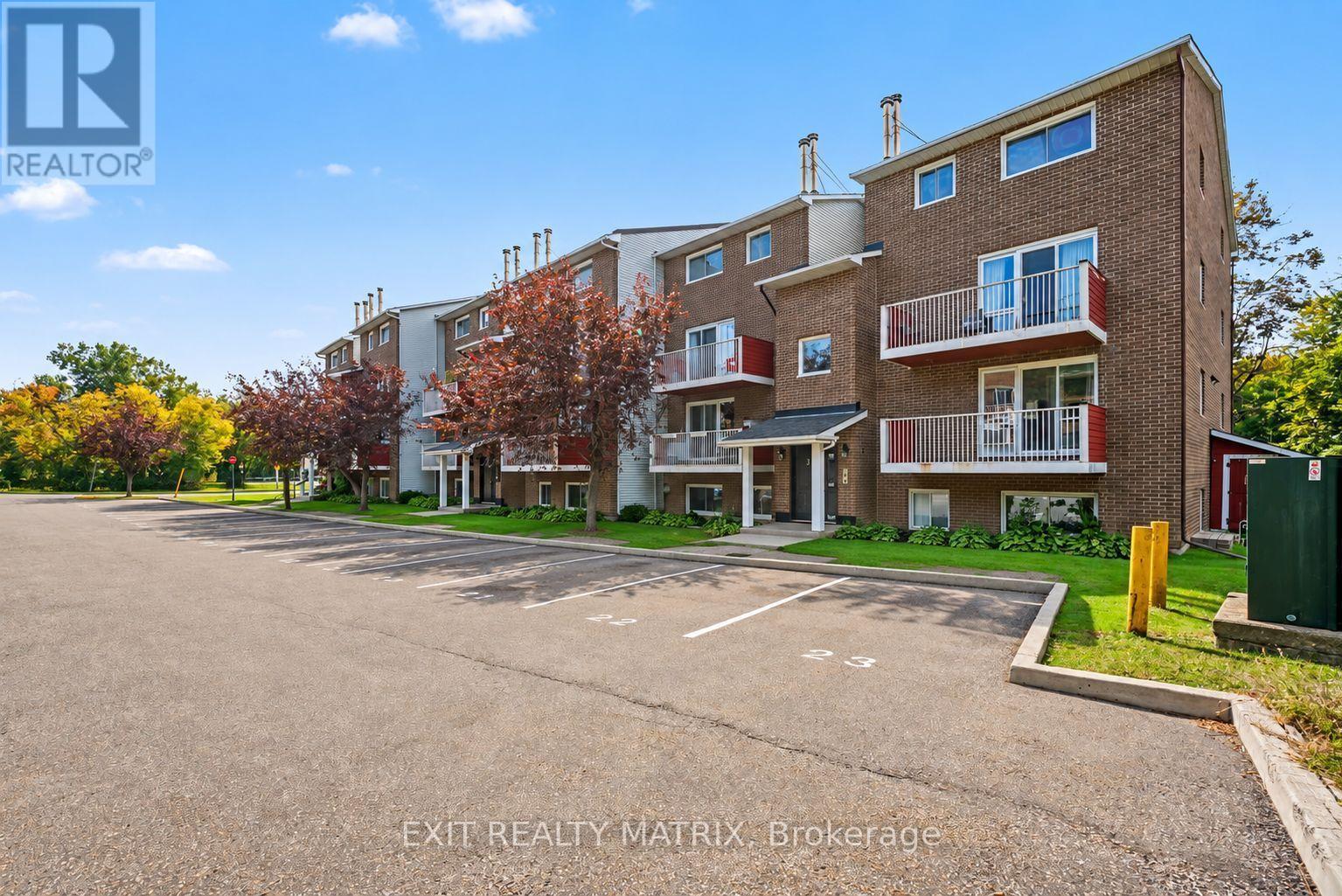 302 - 1589 St. Bernard Street, Ottawa, ON