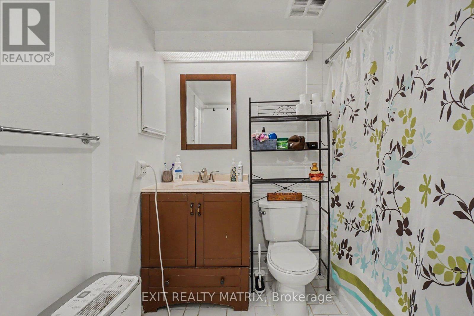 302 - 1589 St. Bernard Street, Ottawa, ON