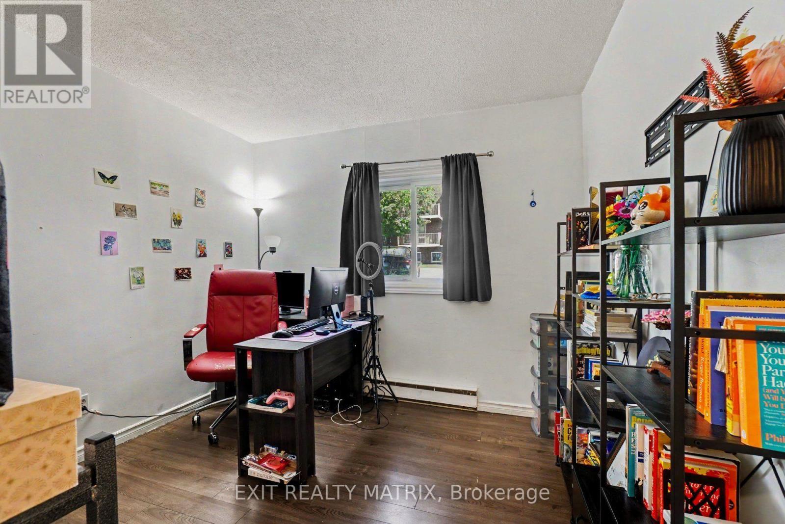 302 - 1589 St. Bernard Street, Ottawa, ON