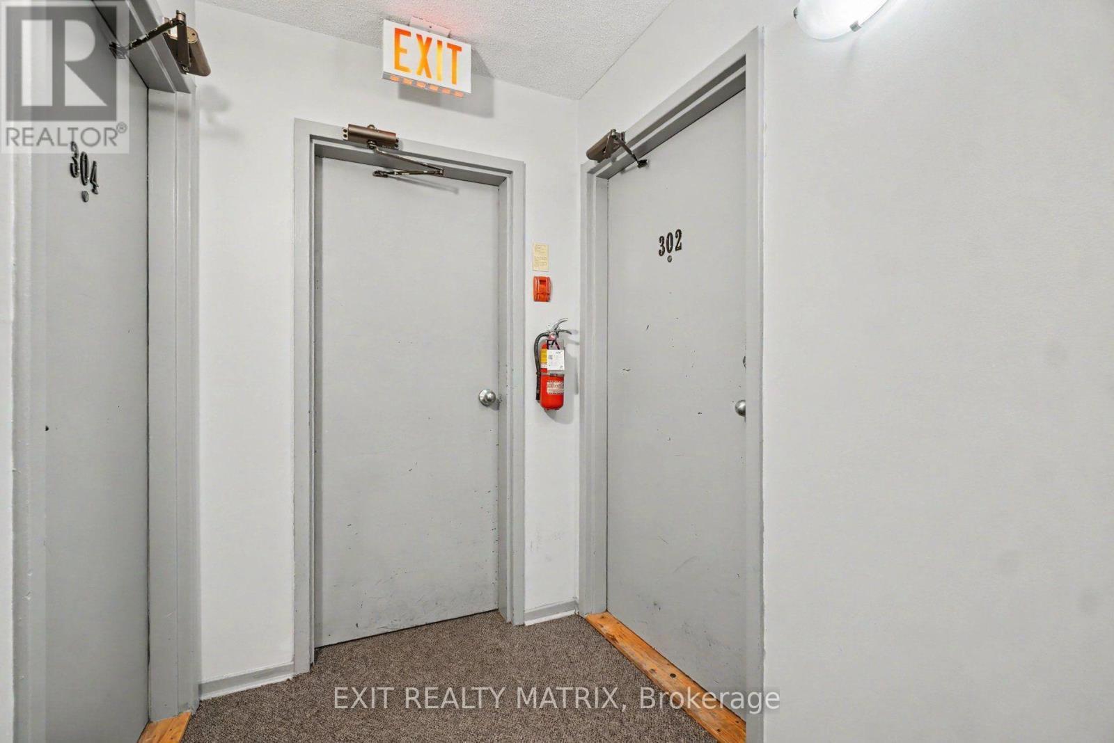 302 - 1589 St. Bernard Street, Ottawa, ON