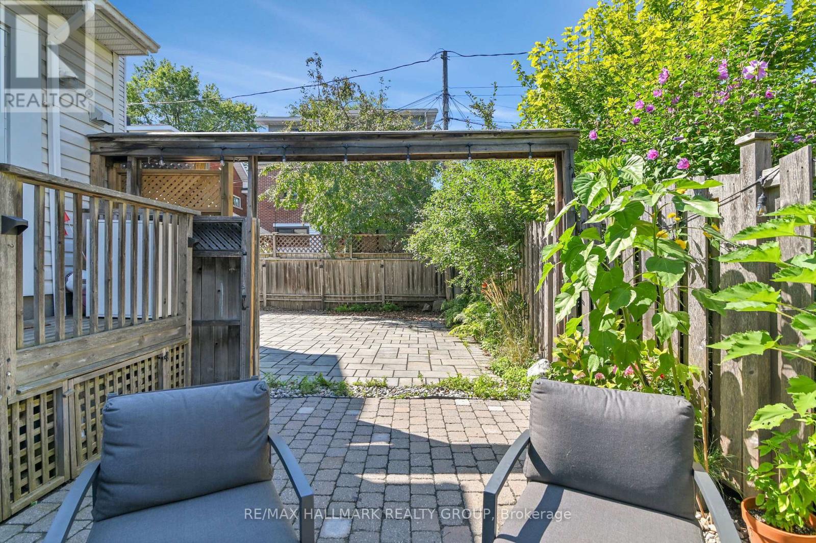 Legal Parking in Winter/Patio in Summer - 142 River Lane, Ottawa, ON