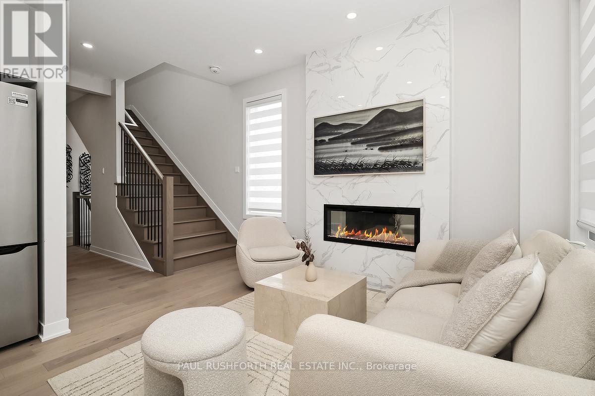Living Room - 11 Pumice Place, Ottawa, ON