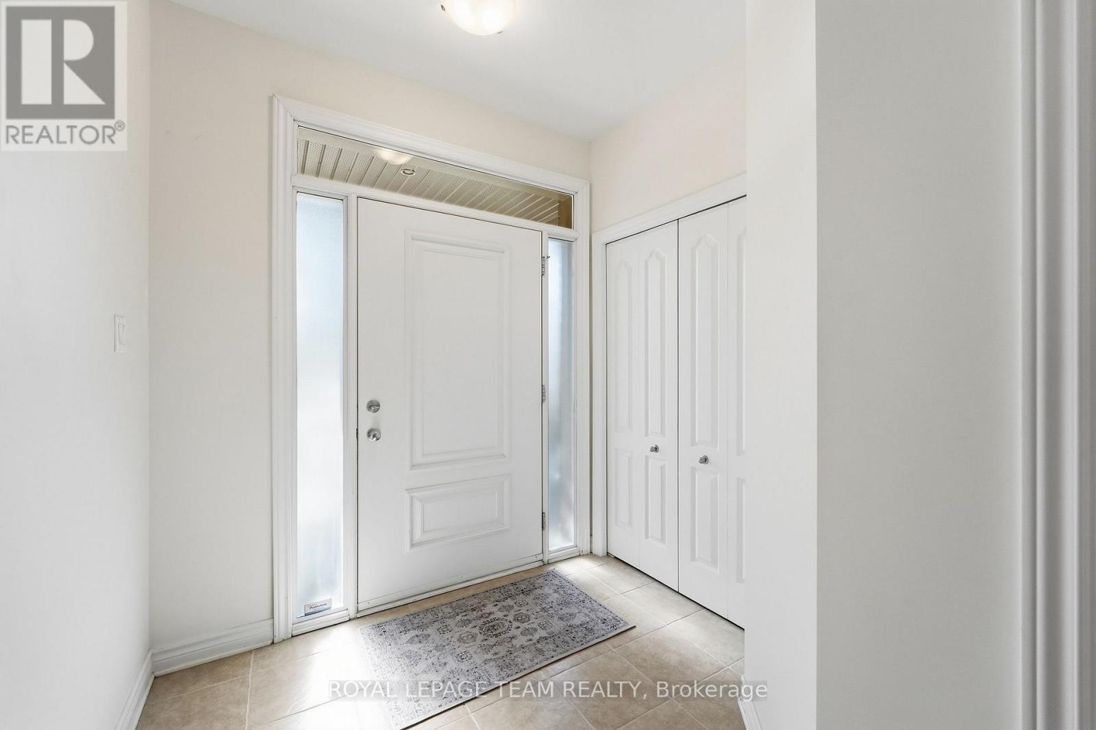 708 Eagle Crest Heights, Ottawa, ON