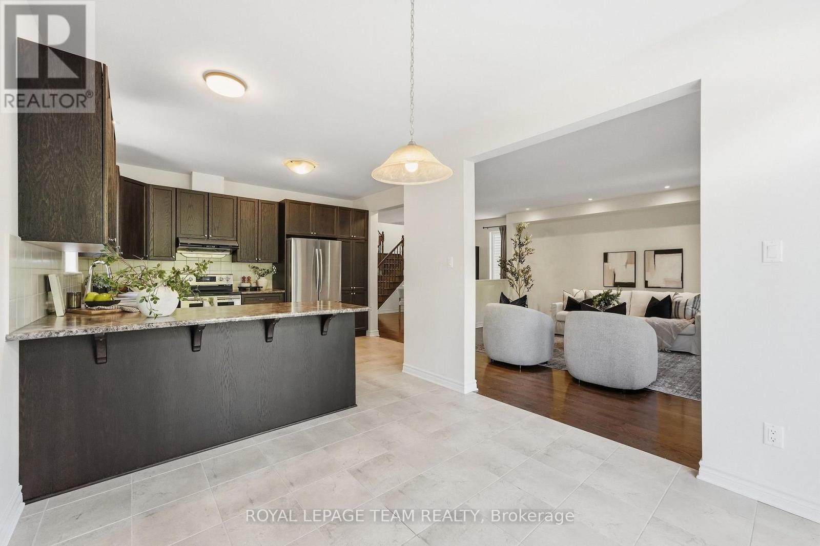 708 Eagle Crest Heights, Ottawa, ON