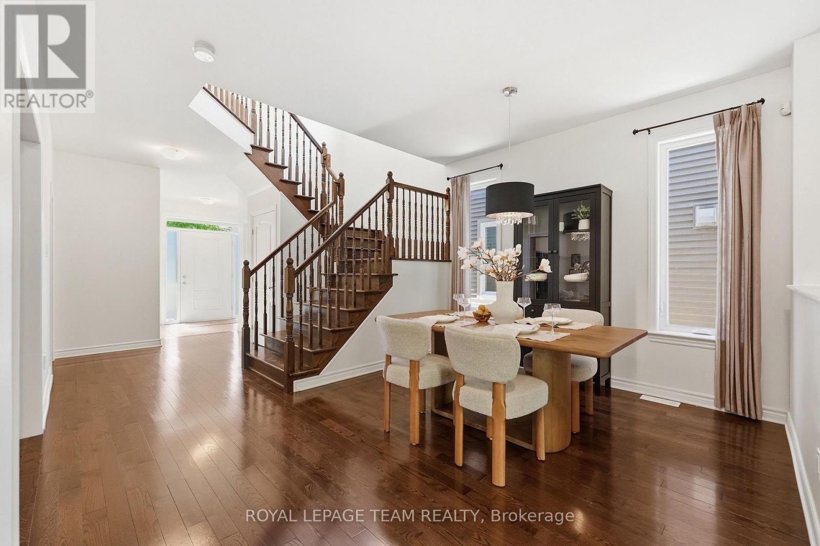 708 Eagle Crest Heights, Ottawa, ON