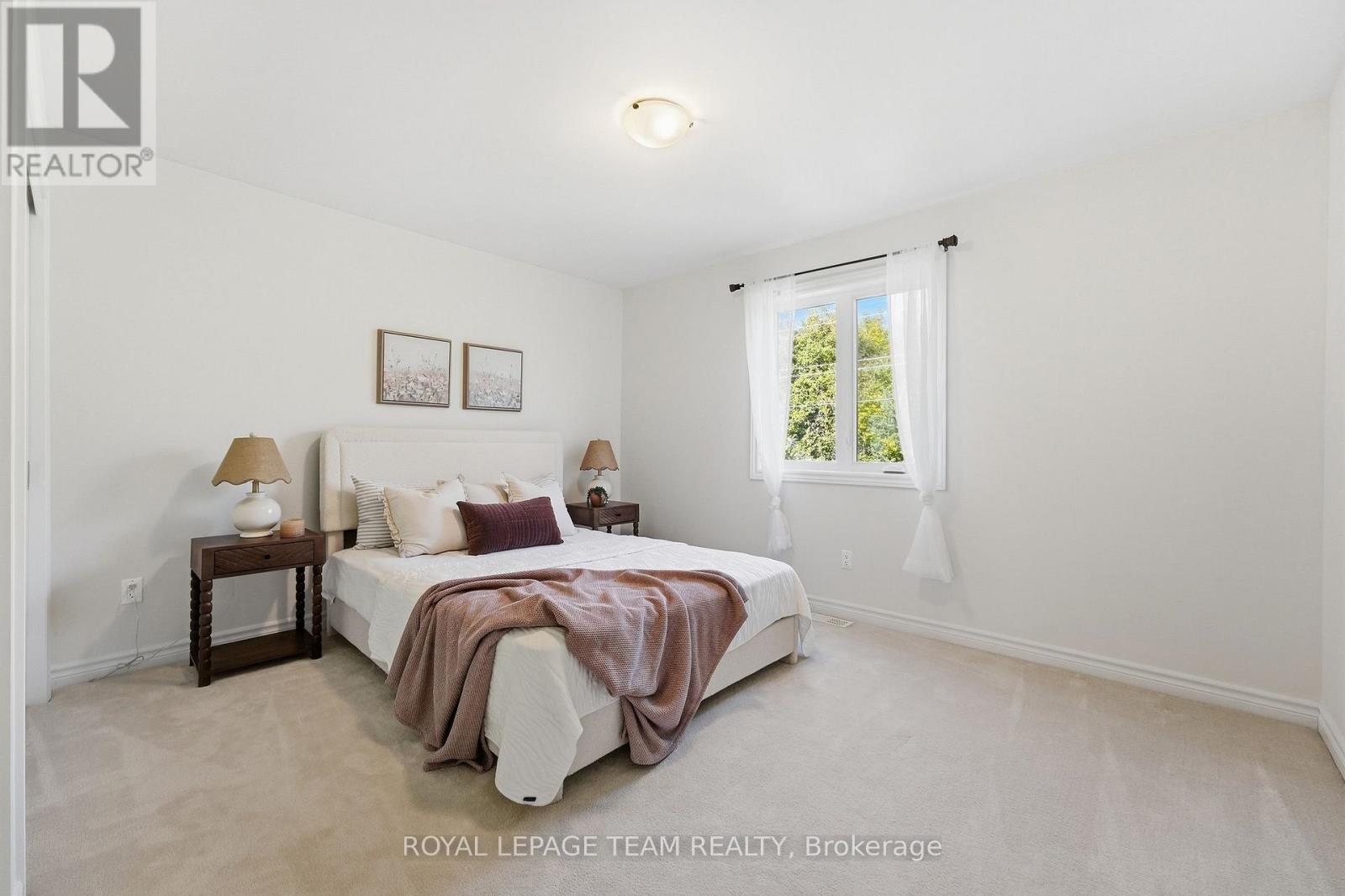 708 Eagle Crest Heights, Ottawa, ON