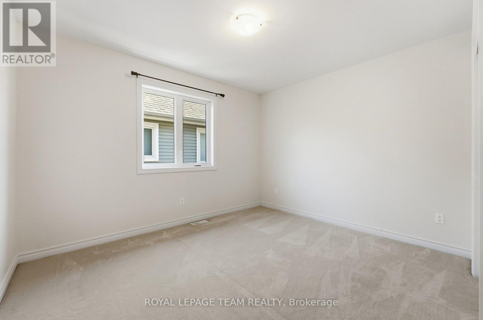 708 Eagle Crest Heights, Ottawa, ON