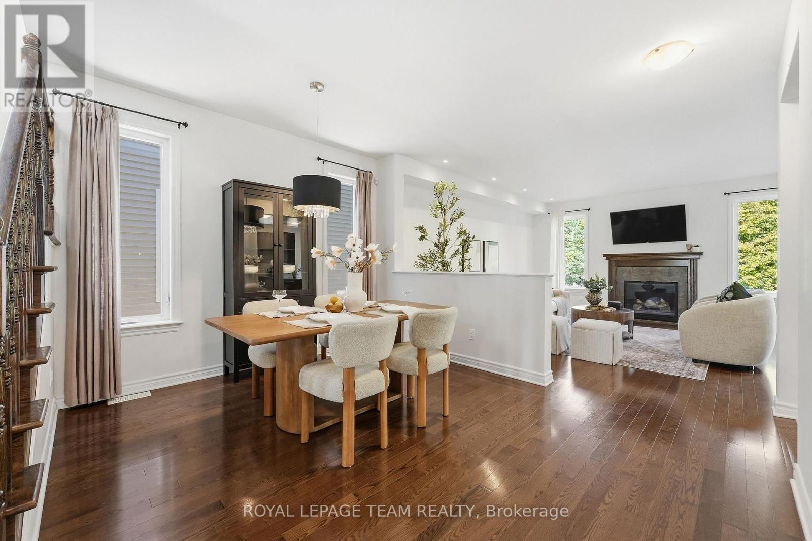 708 Eagle Crest Heights, Ottawa, ON