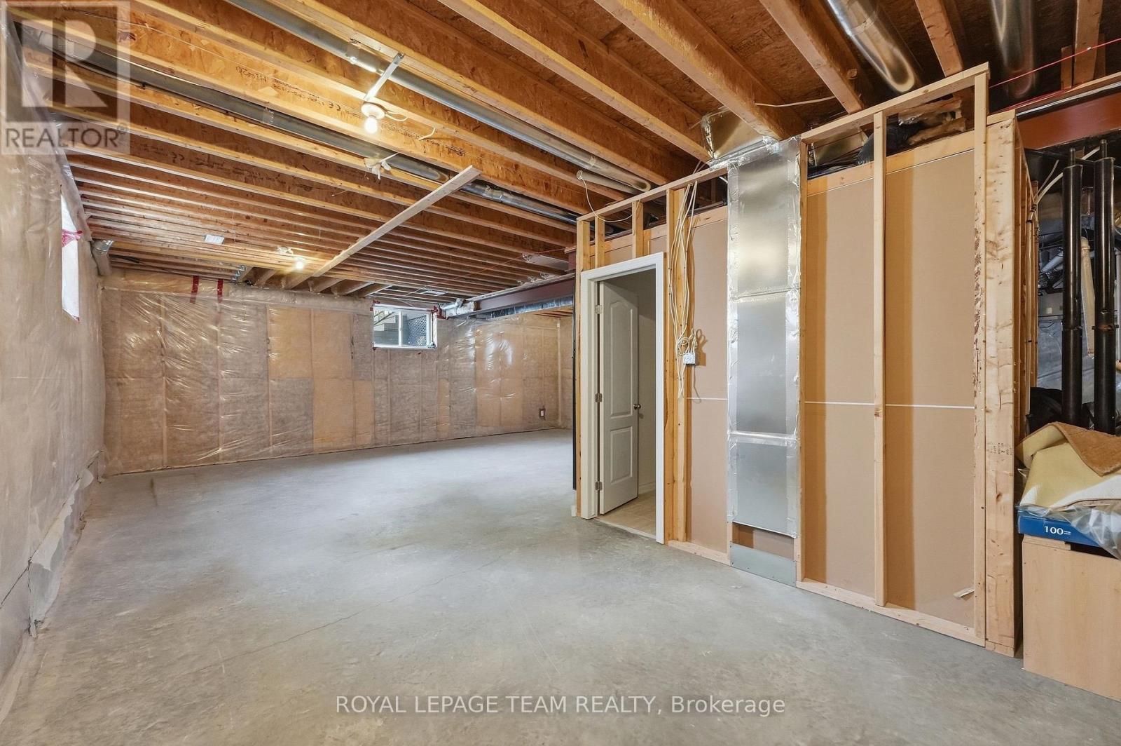 708 Eagle Crest Heights, Ottawa, ON