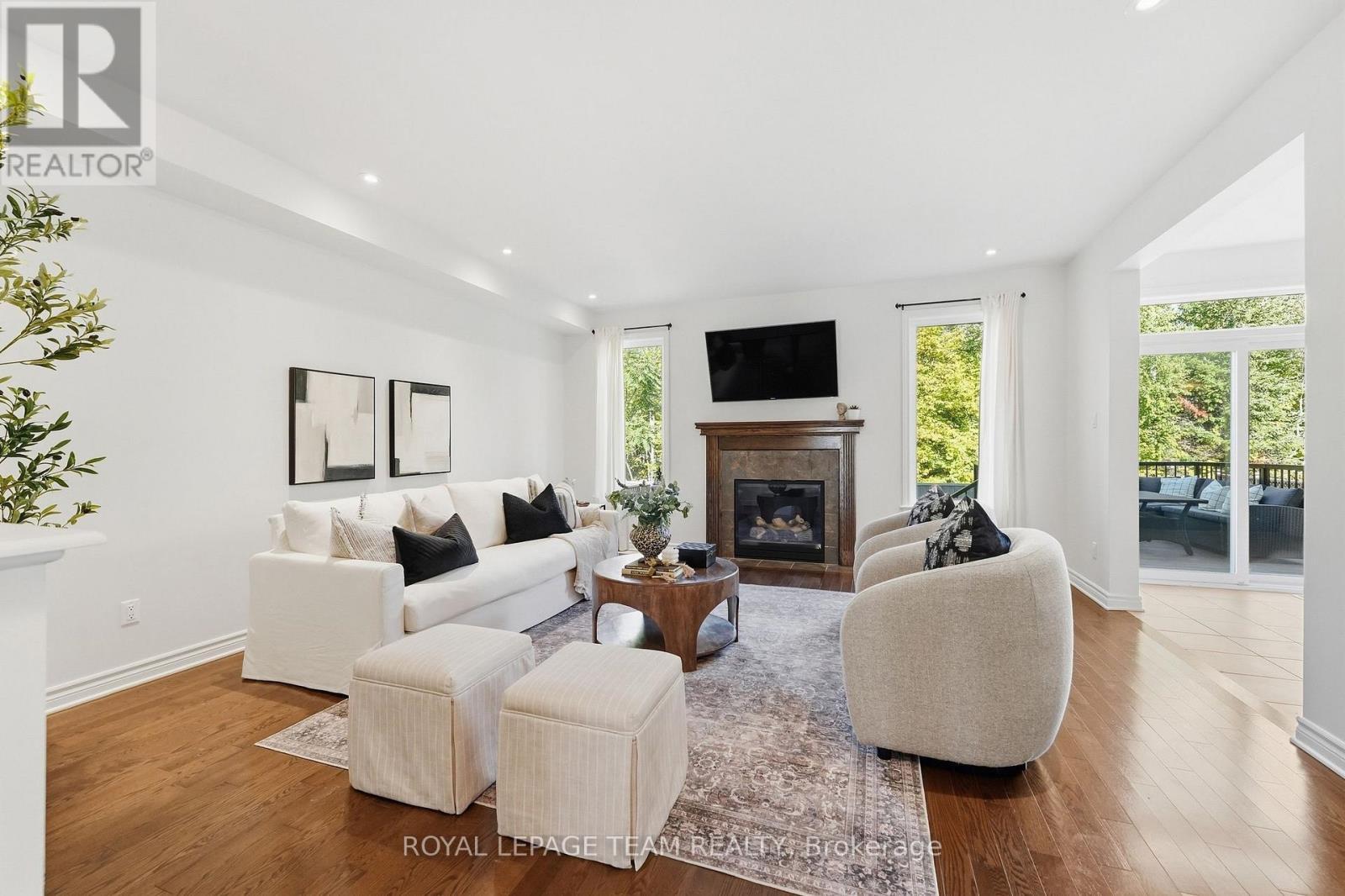 708 Eagle Crest Heights, Ottawa, ON