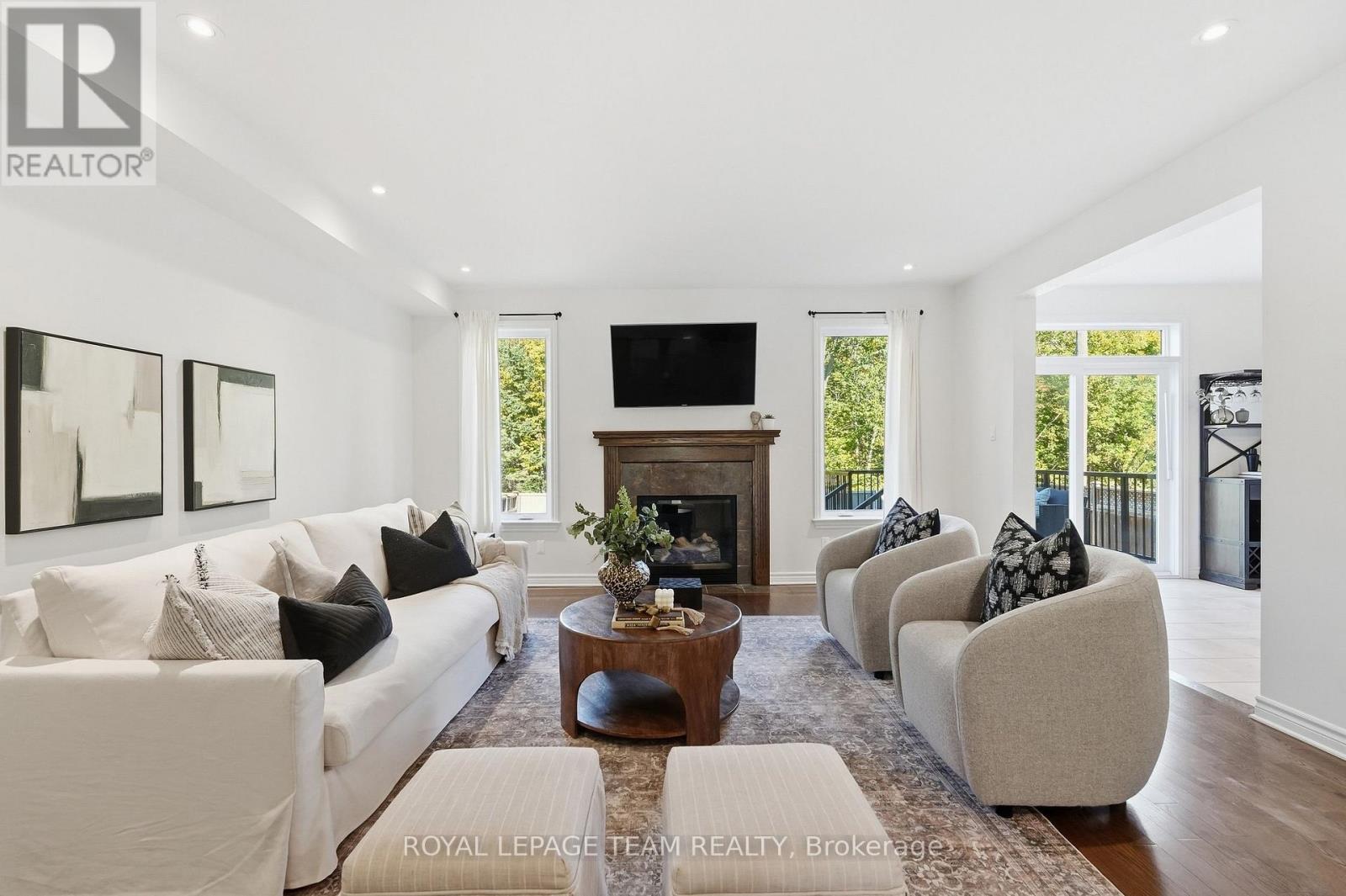 708 Eagle Crest Heights, Ottawa, ON