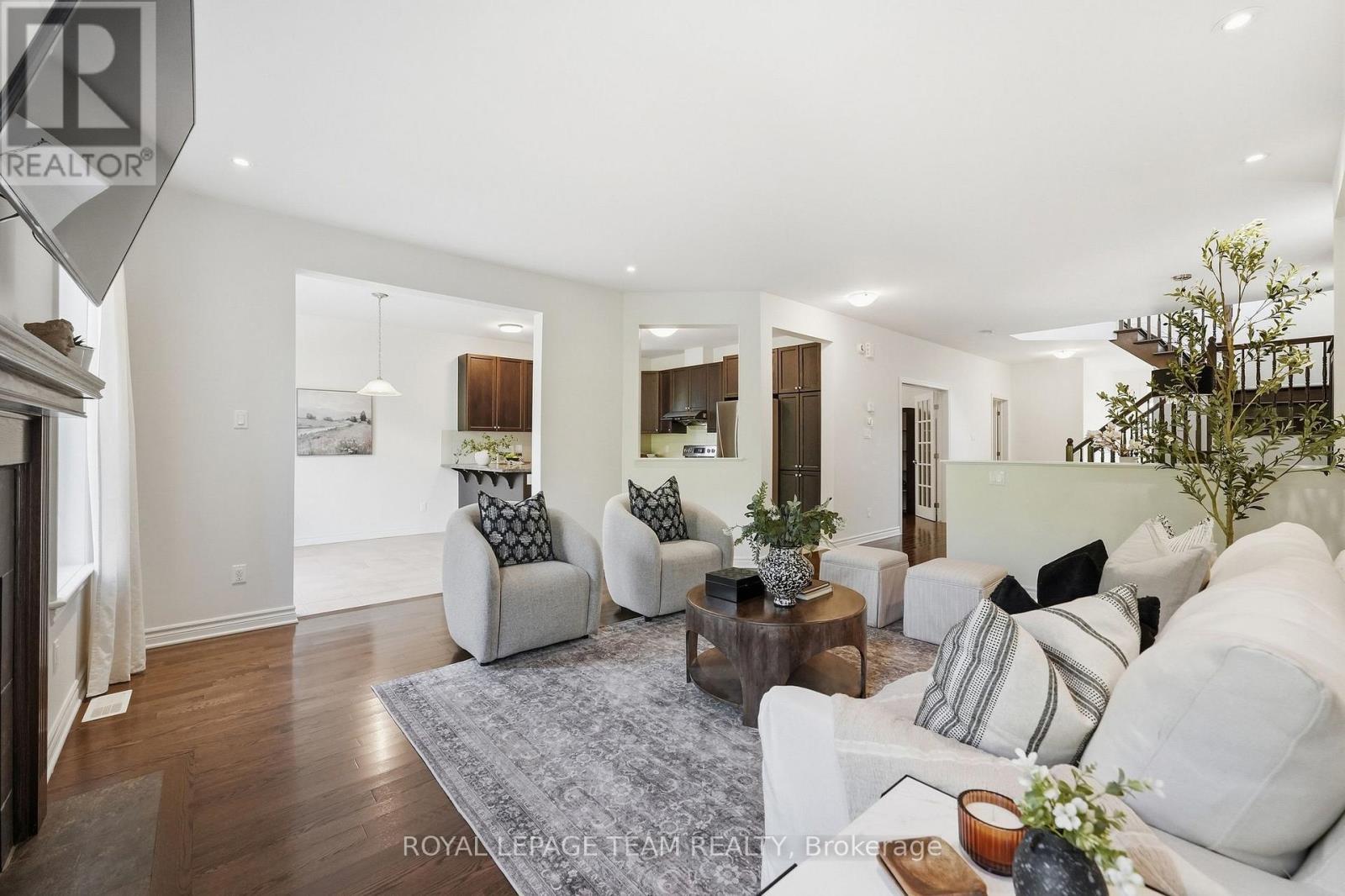 708 Eagle Crest Heights, Ottawa, ON