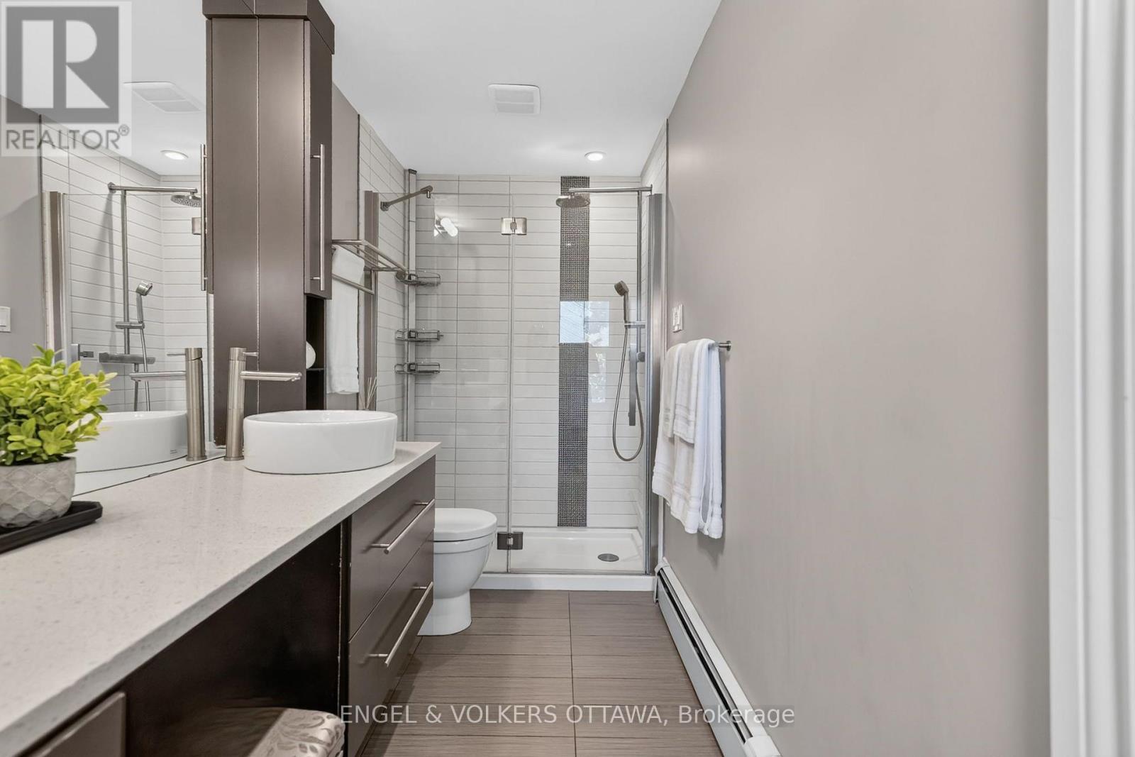 122 Renfrew Avenue, Ottawa, ON