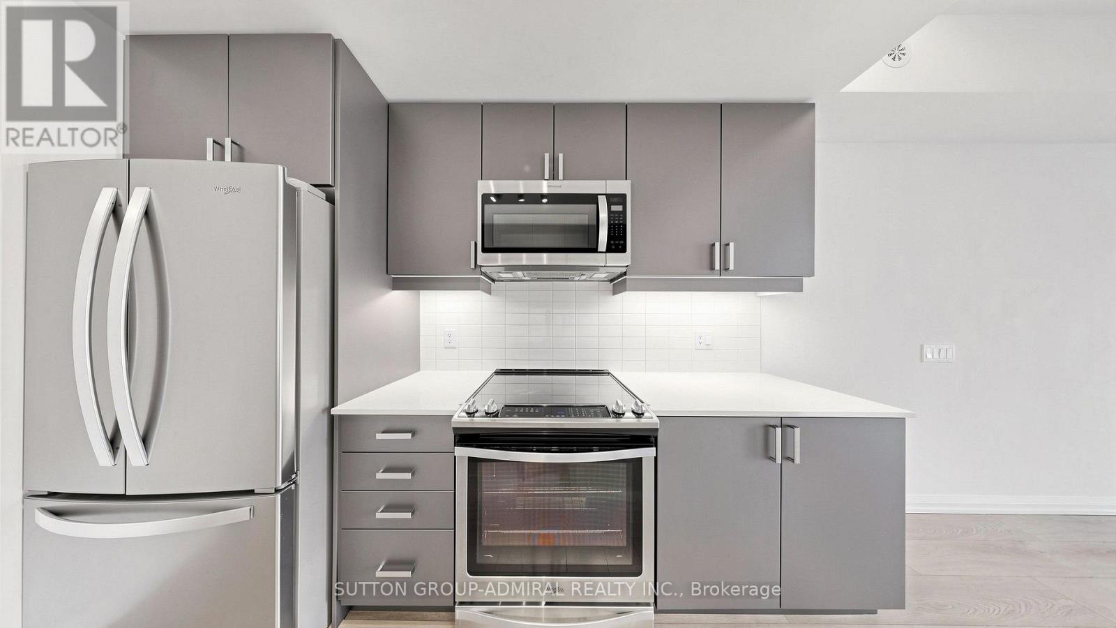 Th 42 - 1020 Portage Parkway, Vaughan, ON
