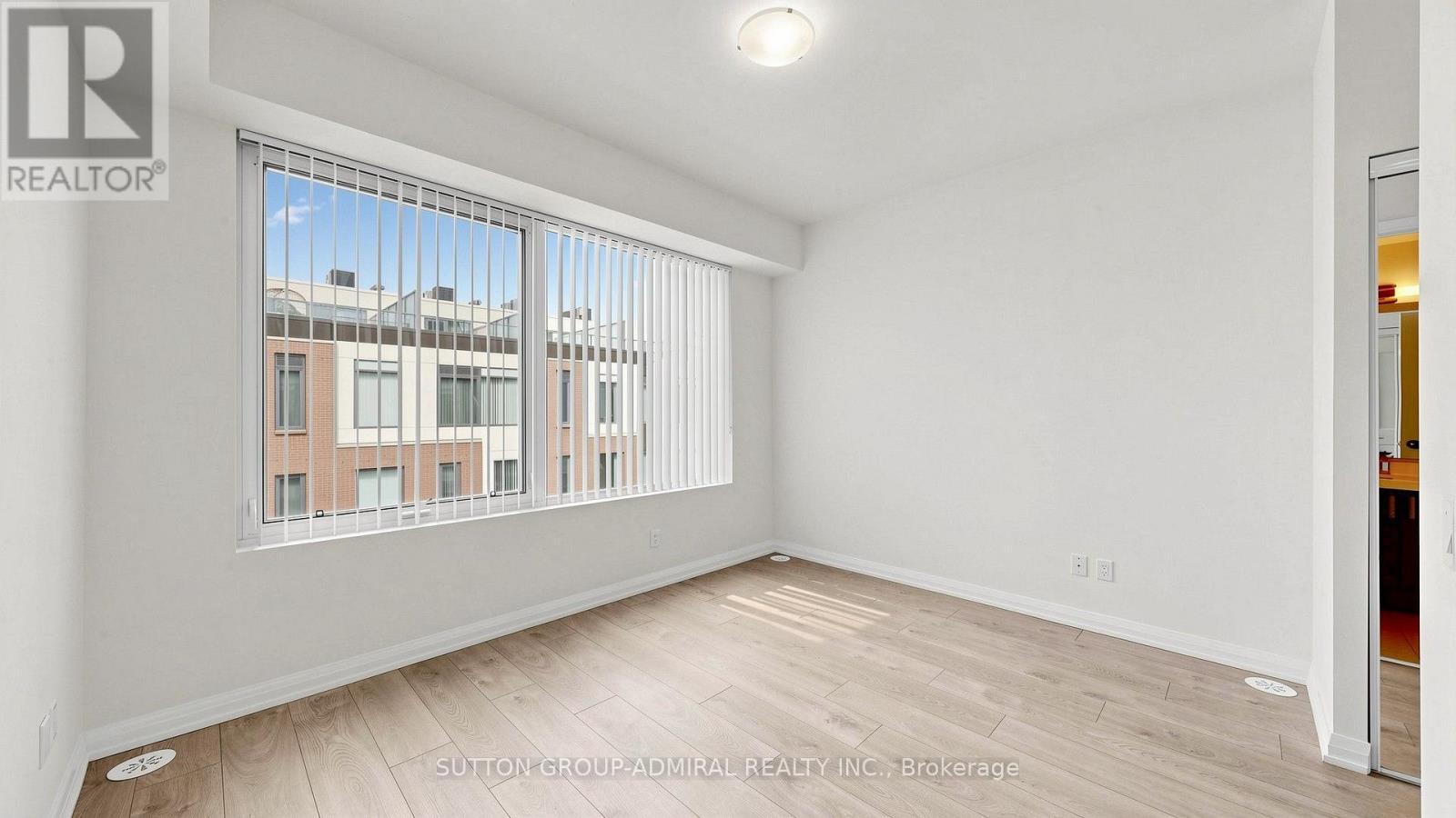 Th 42 - 1020 Portage Parkway, Vaughan, ON
