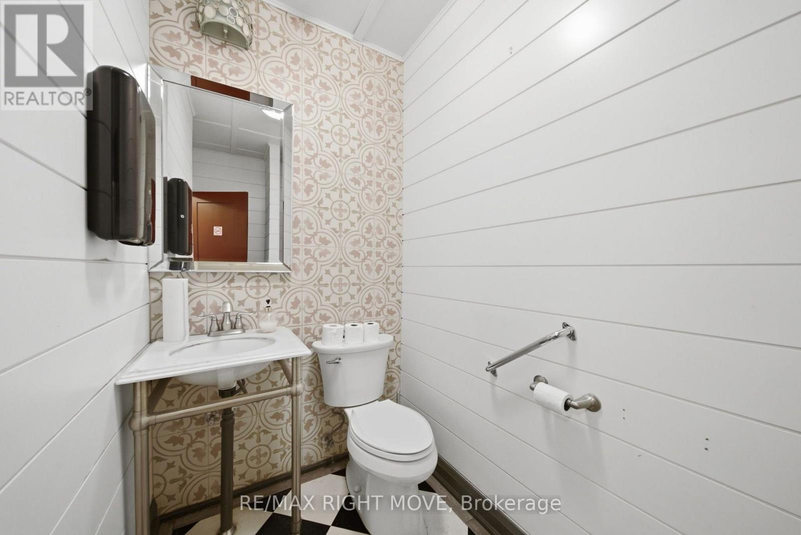 101 Mississaga Street E, Orillia, ON