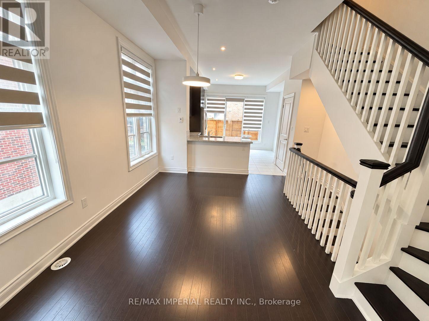 185 - 70 Lunar Crescent, Mississauga, ON