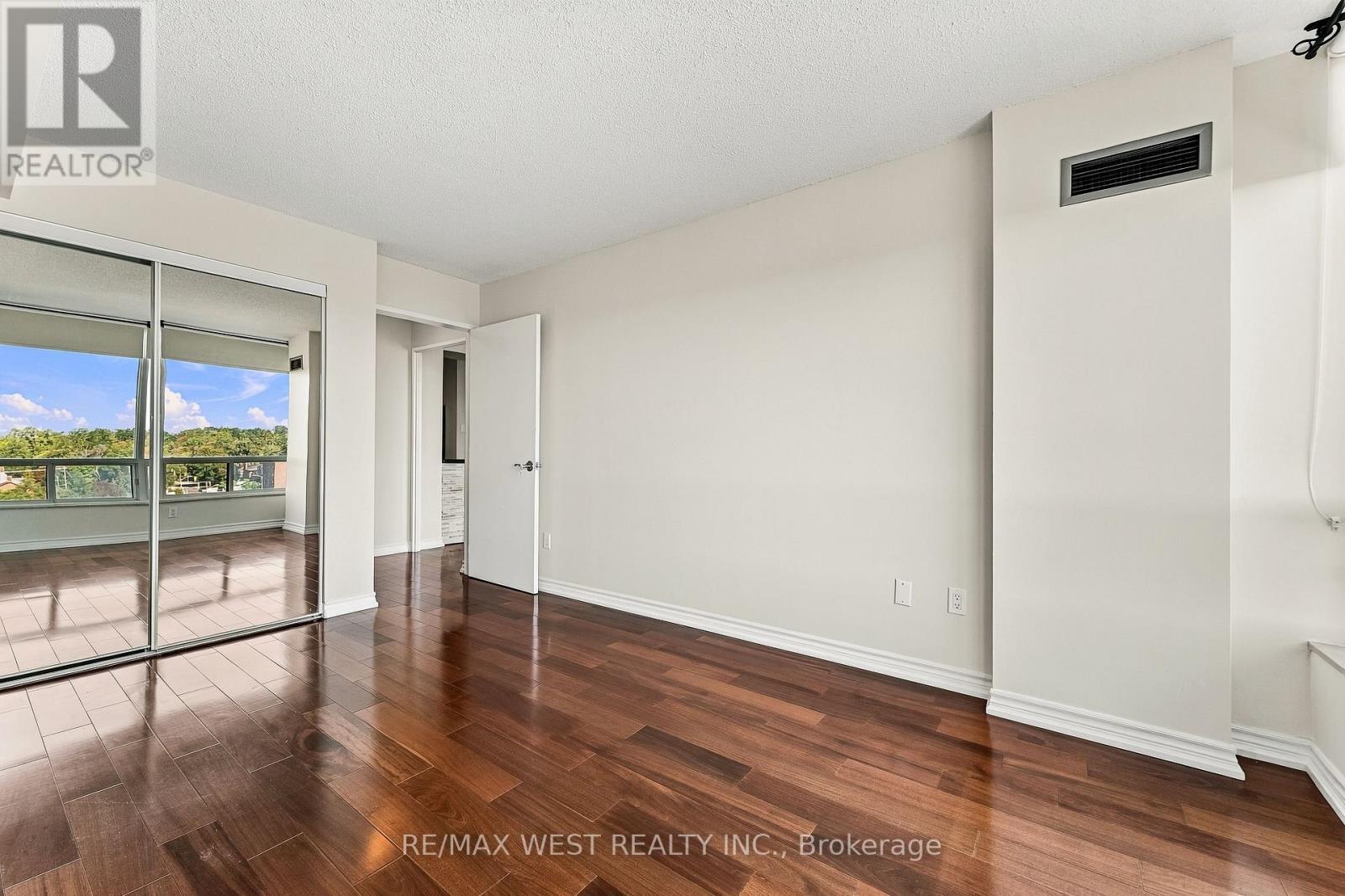 1009 - 1320 Islington Avenue, Toronto, ON