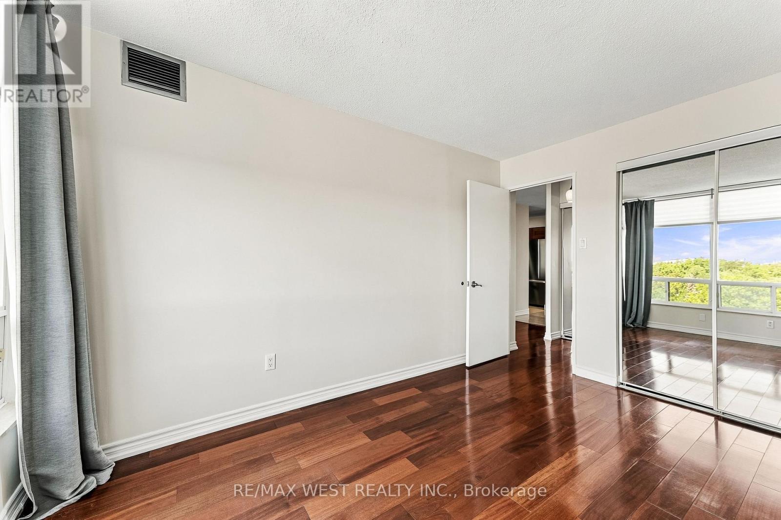 1009 - 1320 Islington Avenue, Toronto, ON