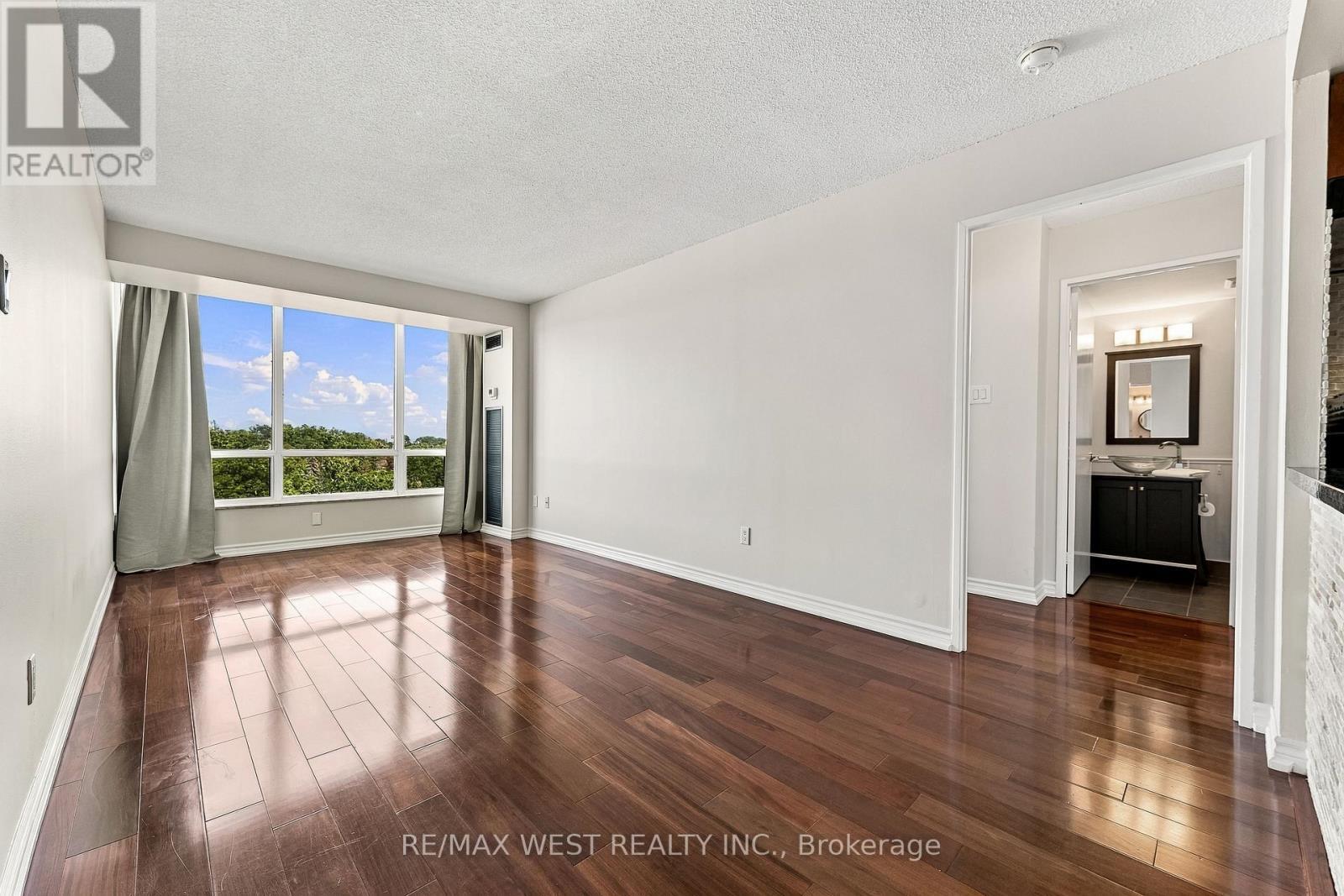 1009 - 1320 Islington Avenue, Toronto, ON
