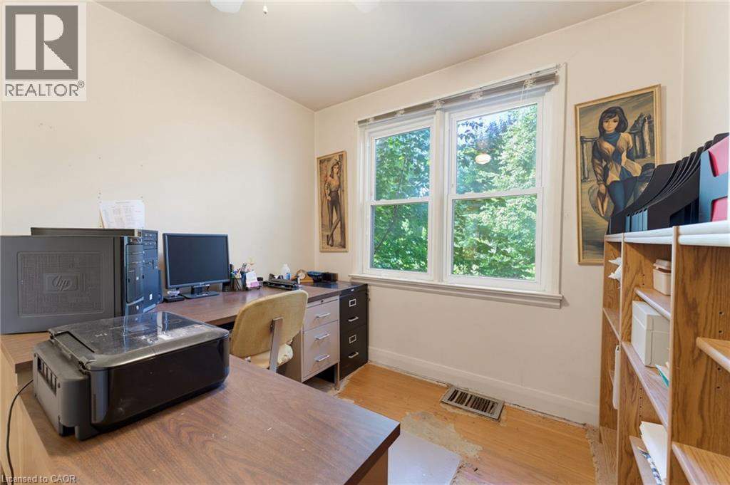 Hardwood-style flooring throughout - 940 Harvey Place, Halton, ON
