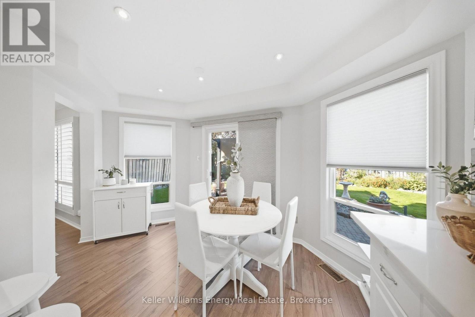 1083 Ridge Valley Drive, Oshawa (Pinecrest), ON
