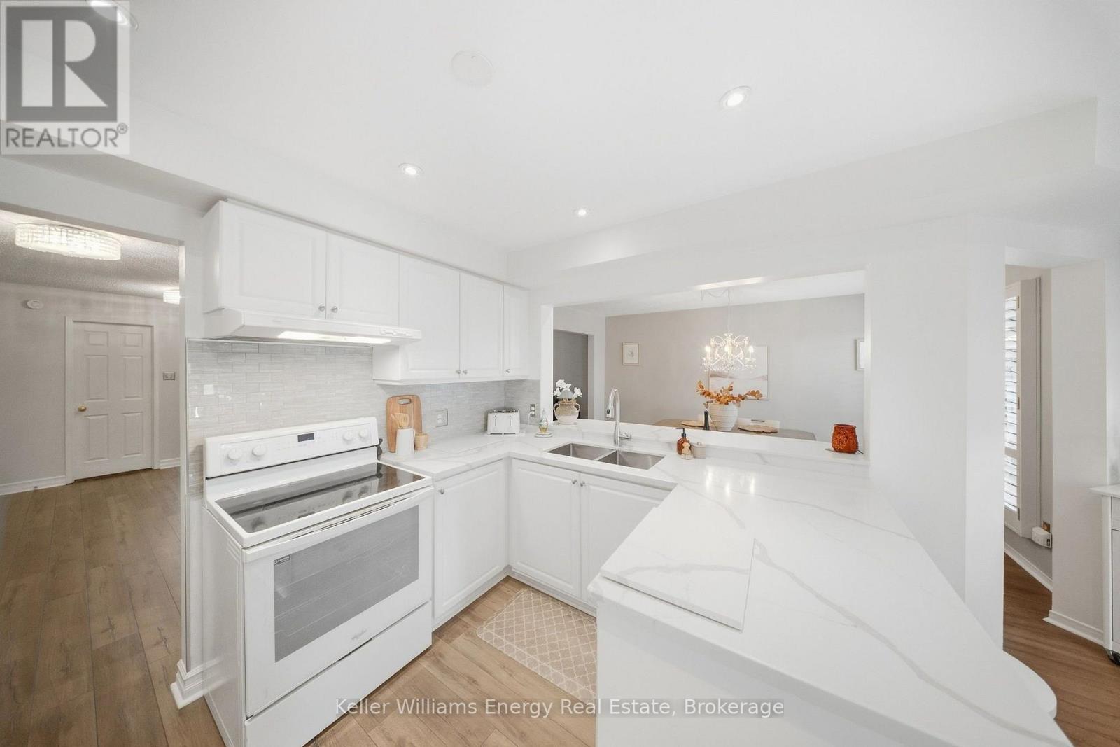 1083 Ridge Valley Drive, Oshawa (Pinecrest), ON