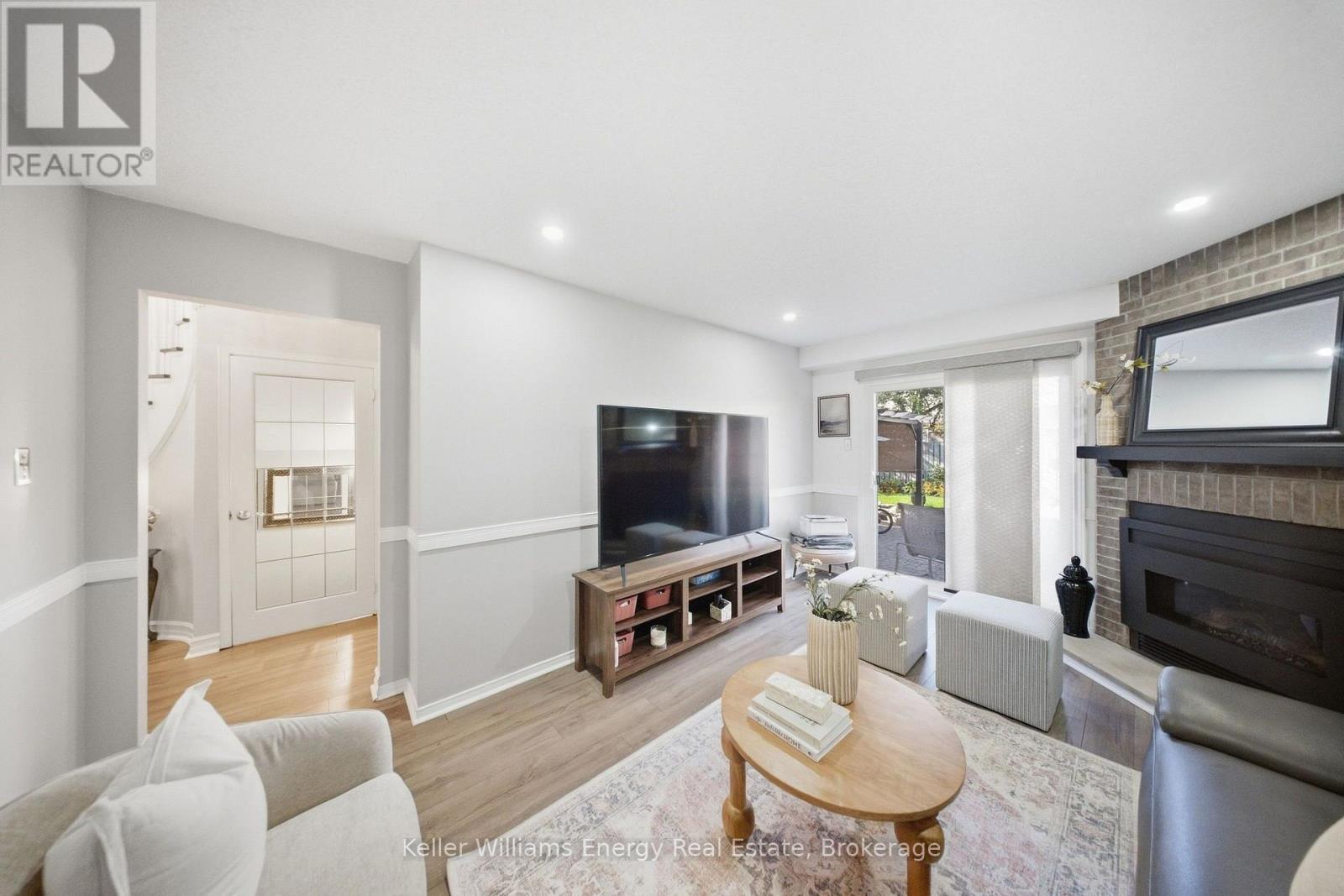 1083 Ridge Valley Drive, Oshawa (Pinecrest), ON