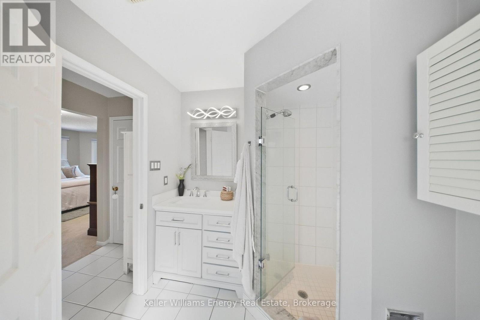 1083 Ridge Valley Drive, Oshawa (Pinecrest), ON