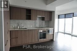 2911 - 19 BATHURST STREET Toronto, ON M5V 0N2