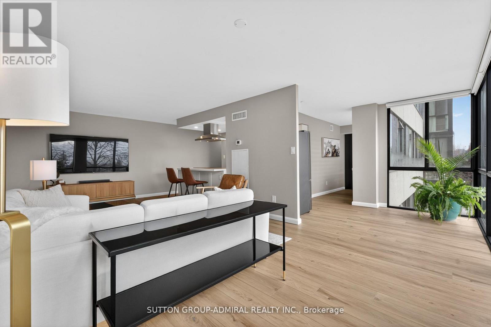 308 - 350 Webb Drive, Mississauga, ON