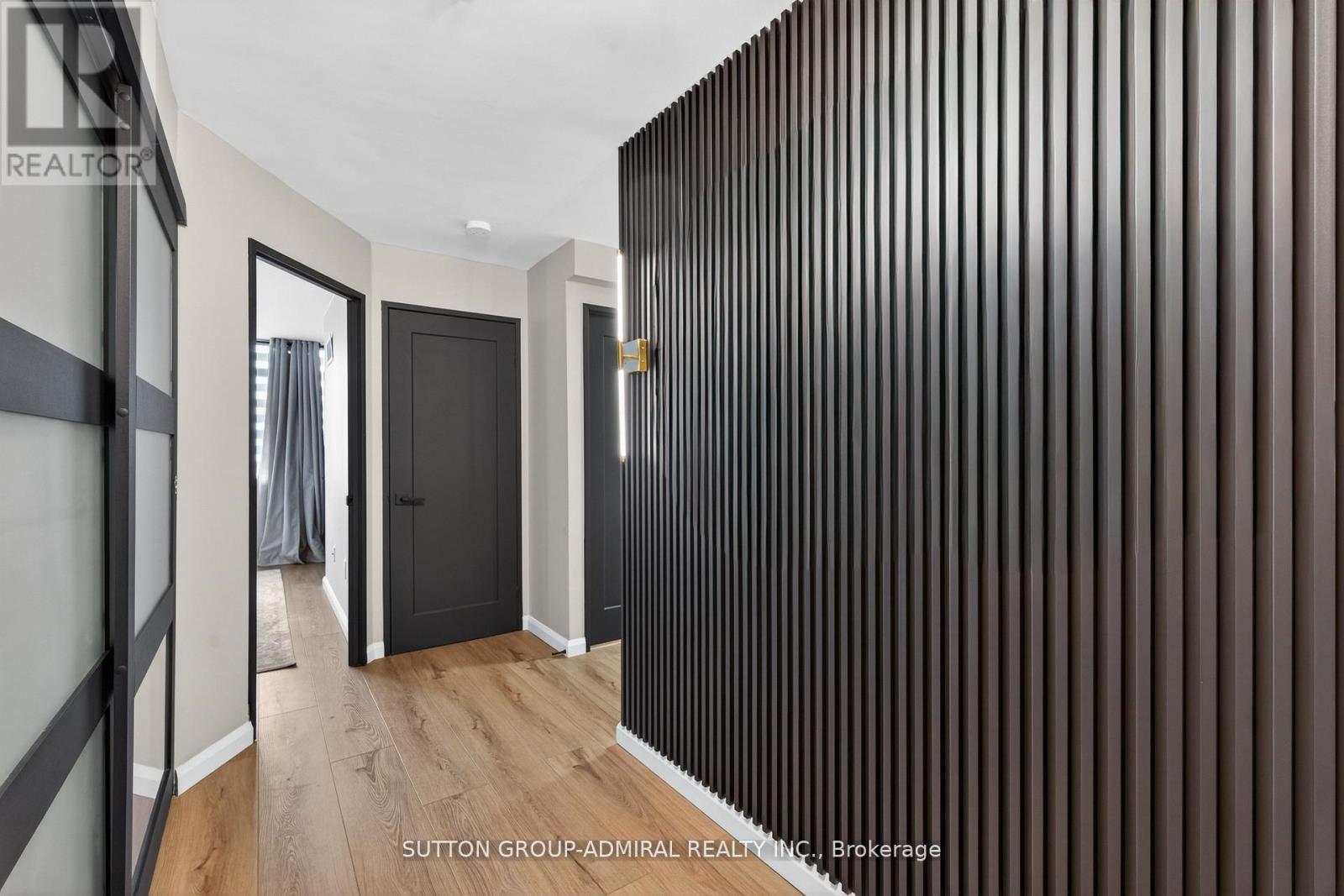 308 - 350 Webb Drive, Mississauga, ON