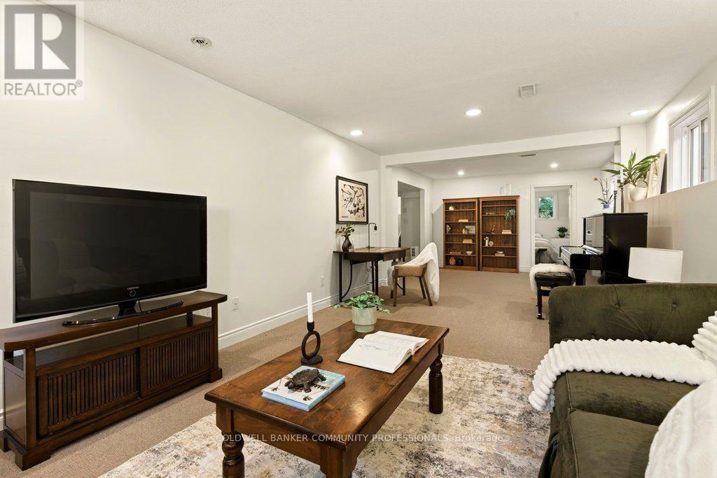 33 Albert Street, Hamilton, ON