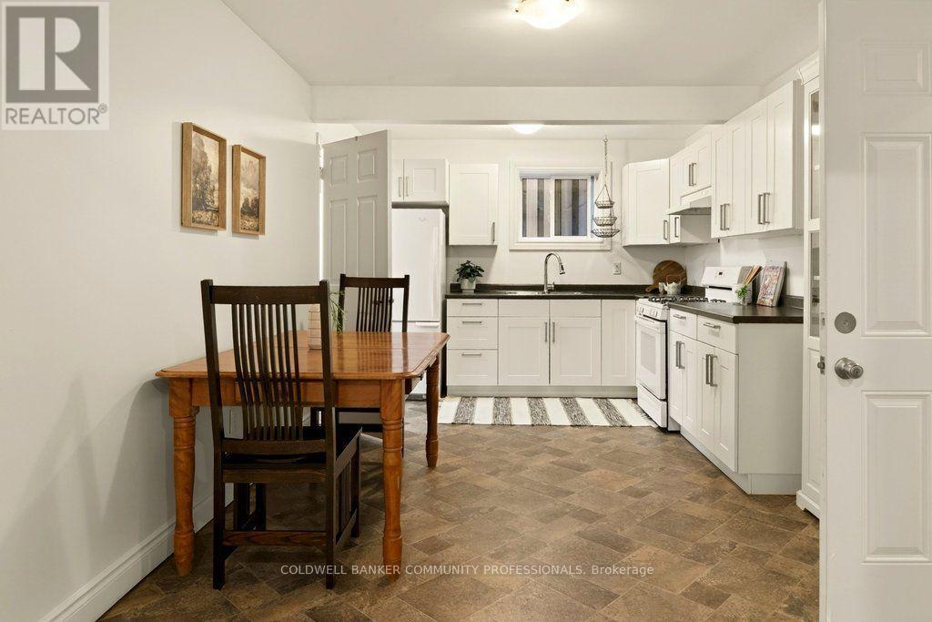 33 Albert Street, Hamilton, ON