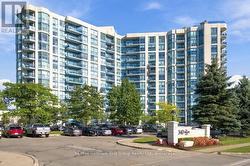 715 - 340 WATSON STREET W Whitby (Port Whitby), ON L1N 9G1