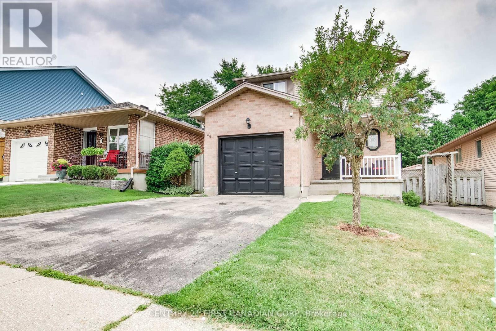 27 Gerald Crescent, London South (South J), ON