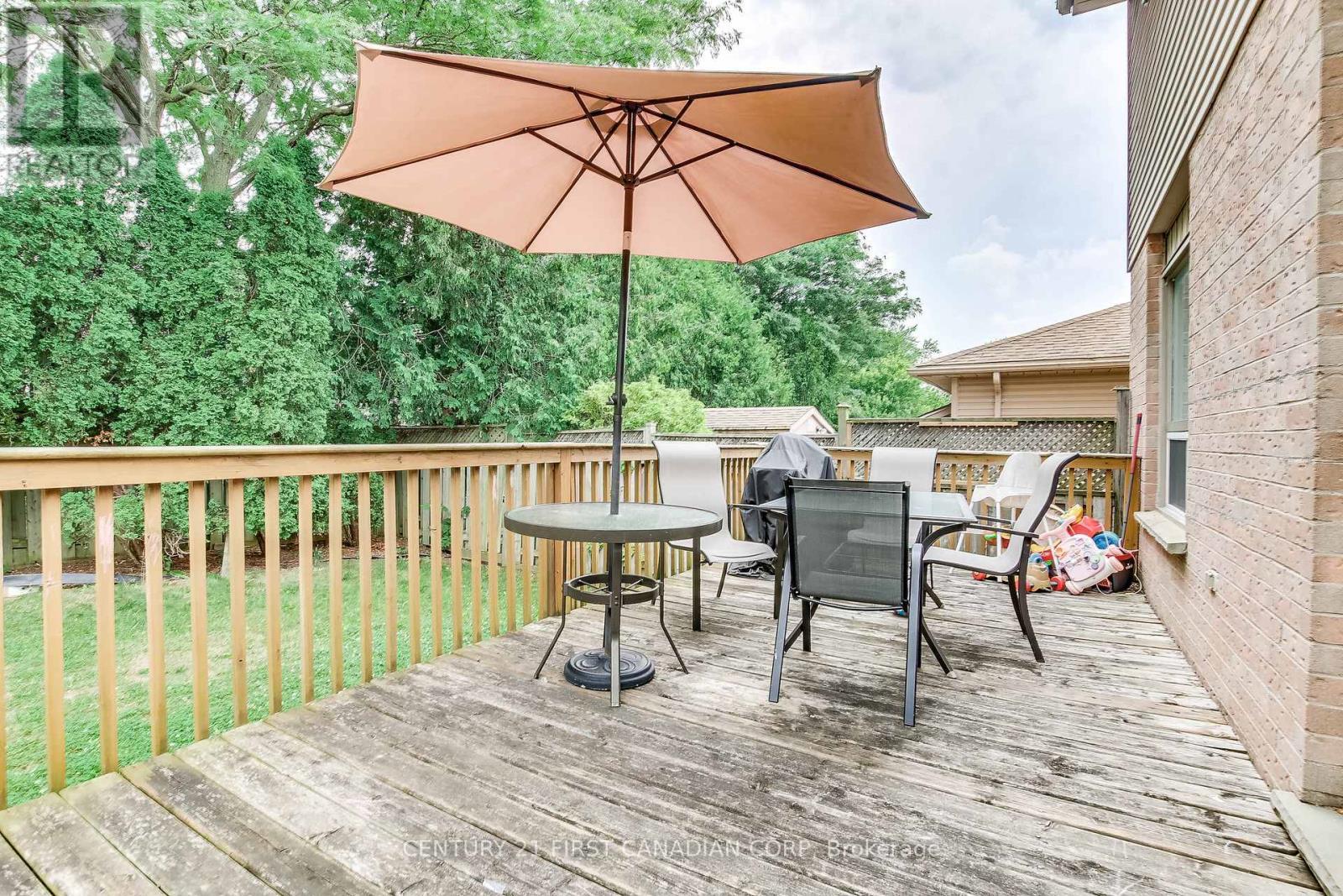27 Gerald Crescent, London South (South J), ON
