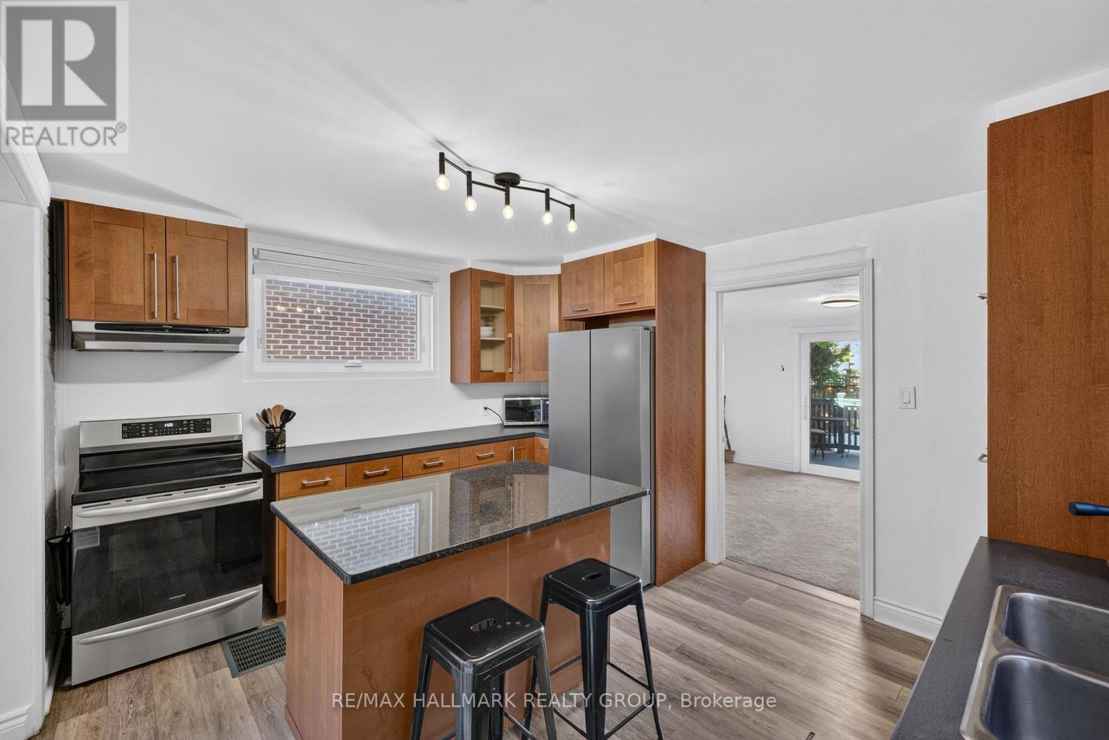 109 Lees Avenue, Ottawa, ON