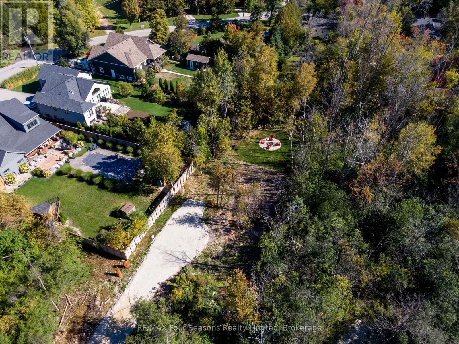9746 Beachwood Road, Collingwood, ON