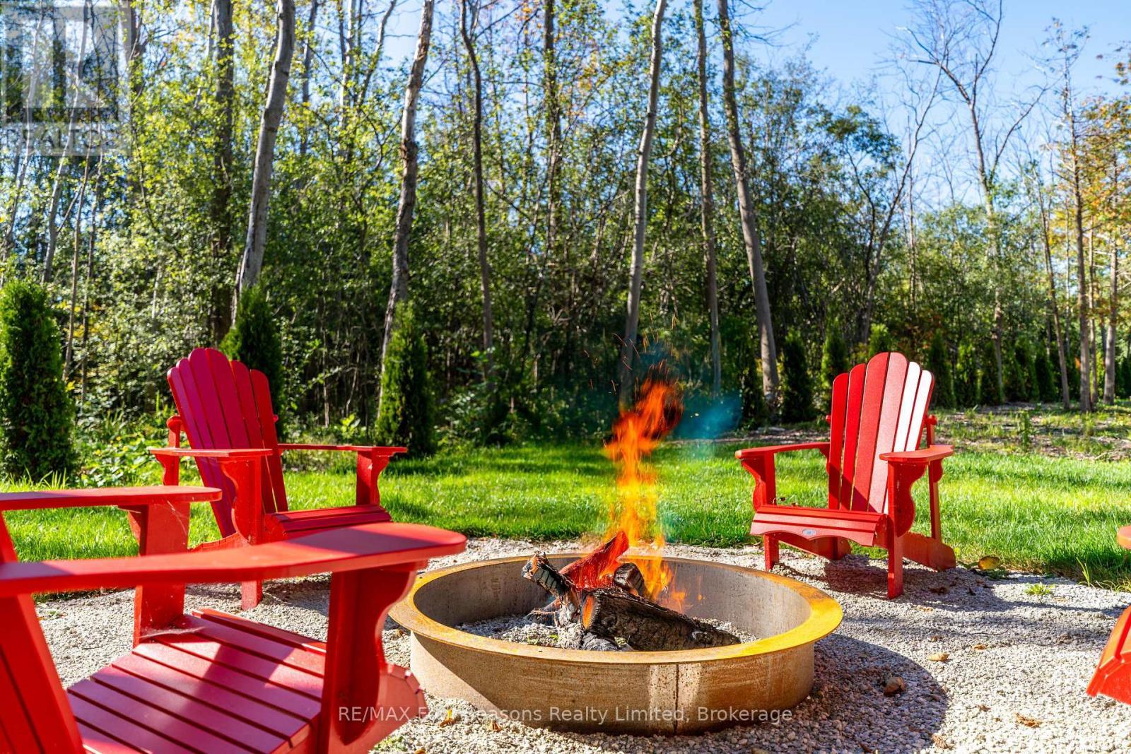 9746 Beachwood Road, Collingwood, ON