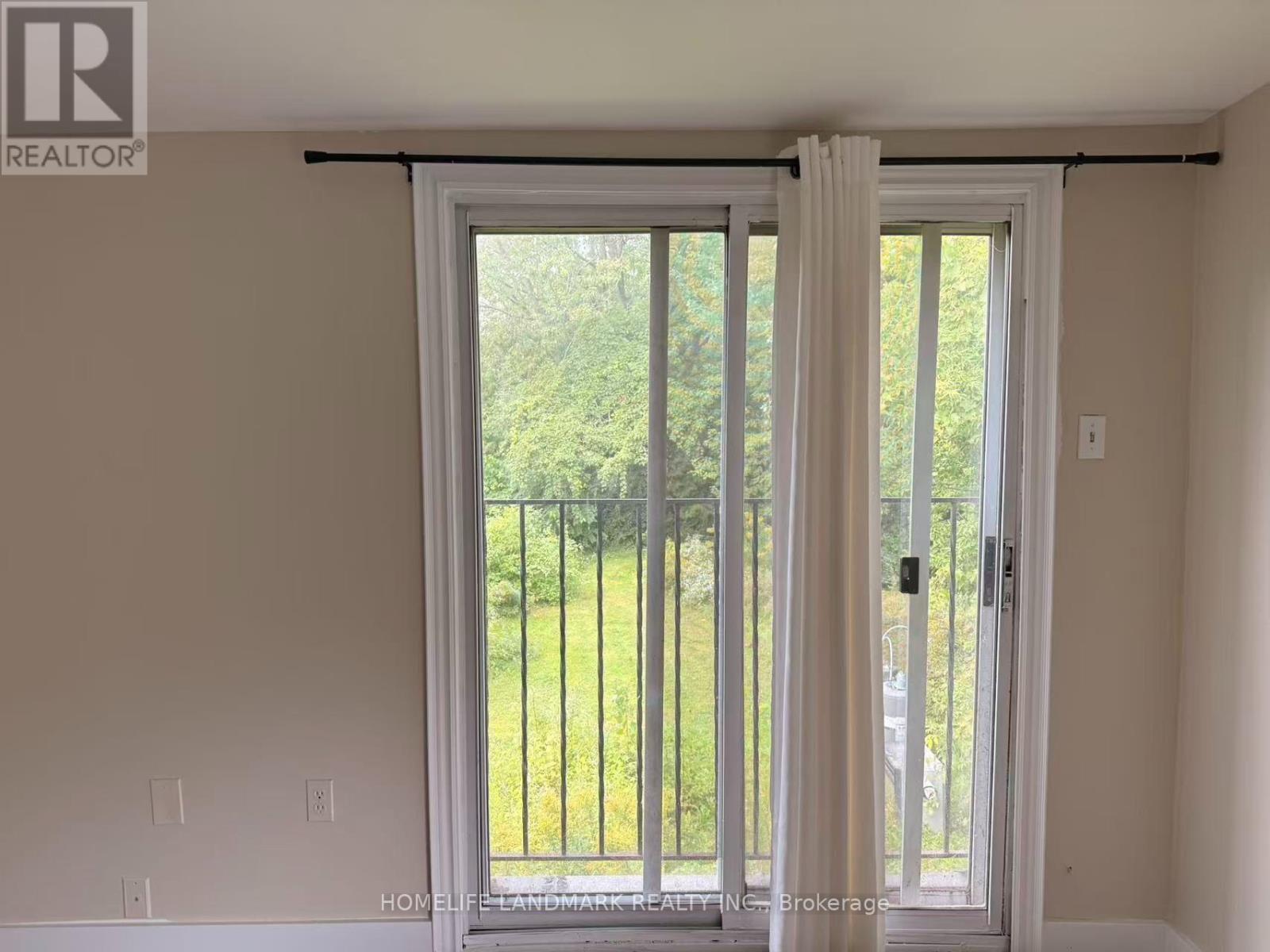 318 The Queensway S, Georgina, ON
