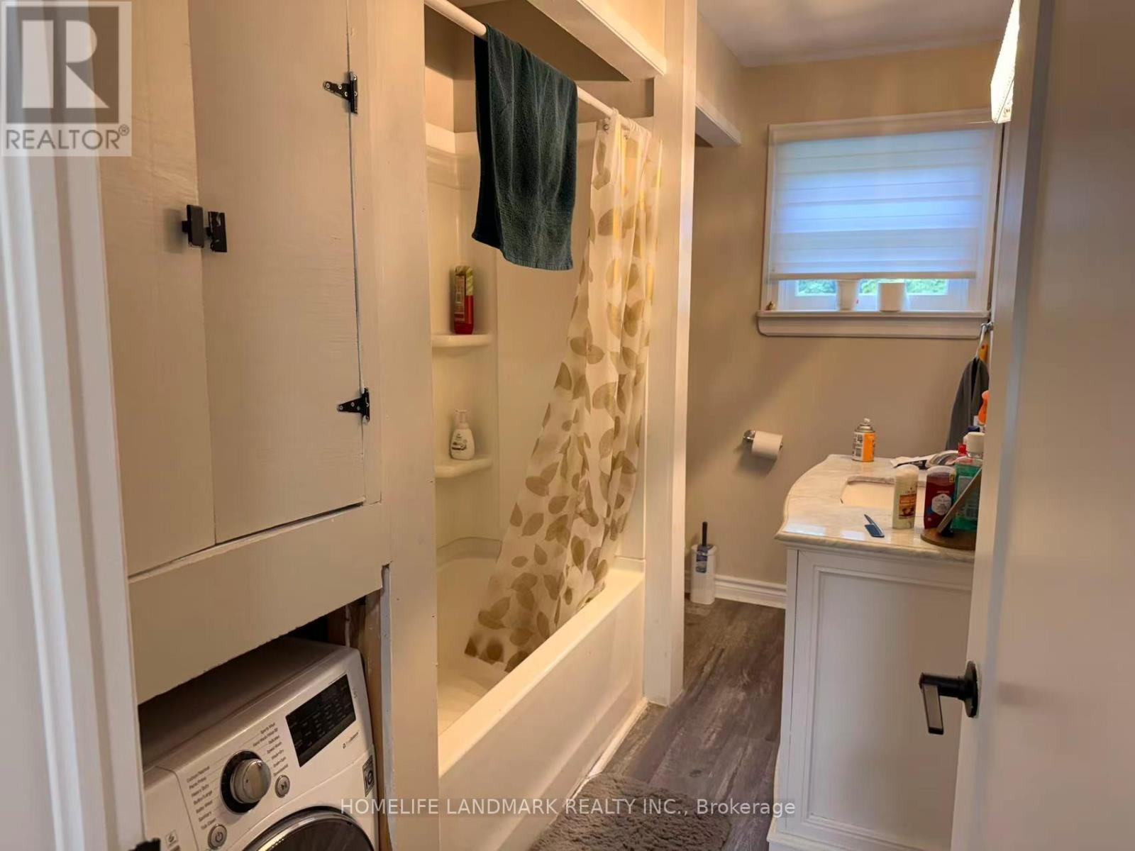 318 The Queensway S, Georgina, ON