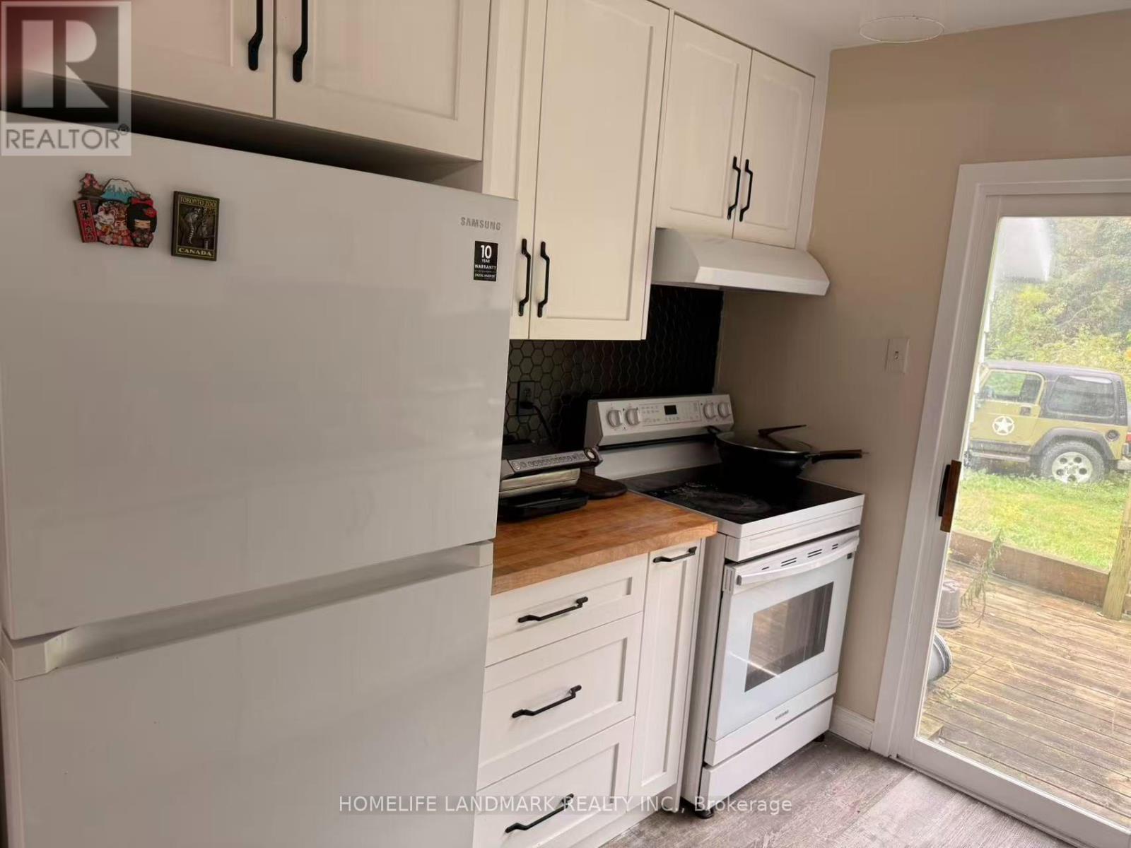 318 The Queensway S, Georgina, ON