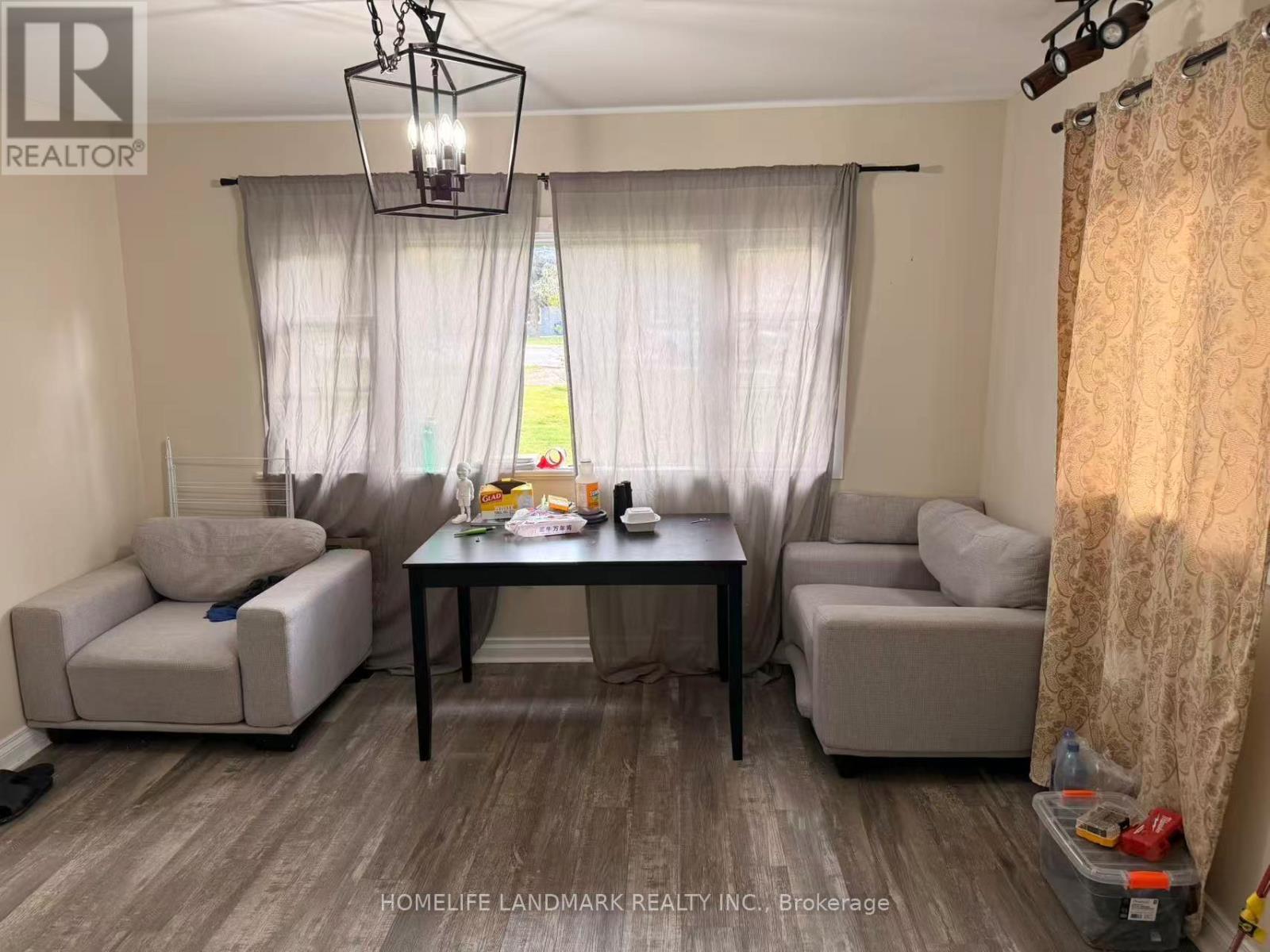 318 The Queensway S, Georgina, ON
