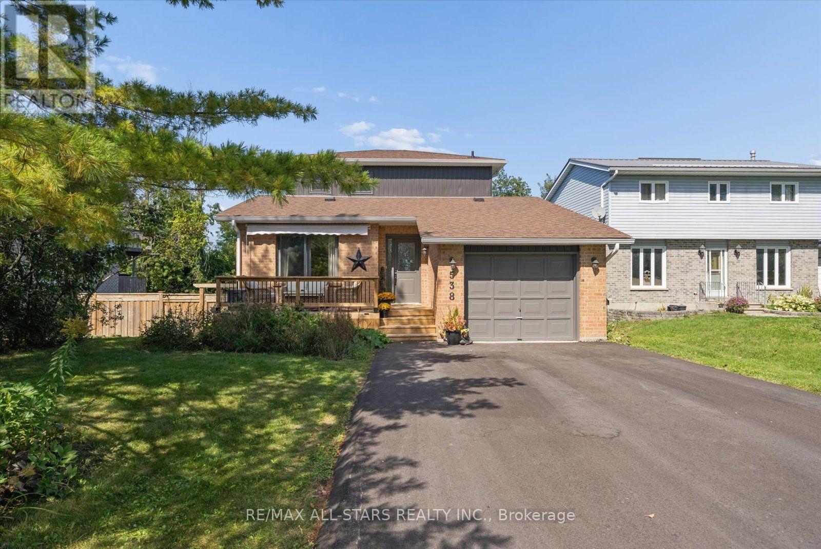 Attached Garage W/Built-In Direct Access - 538 Highland Crescent, Brock, ON