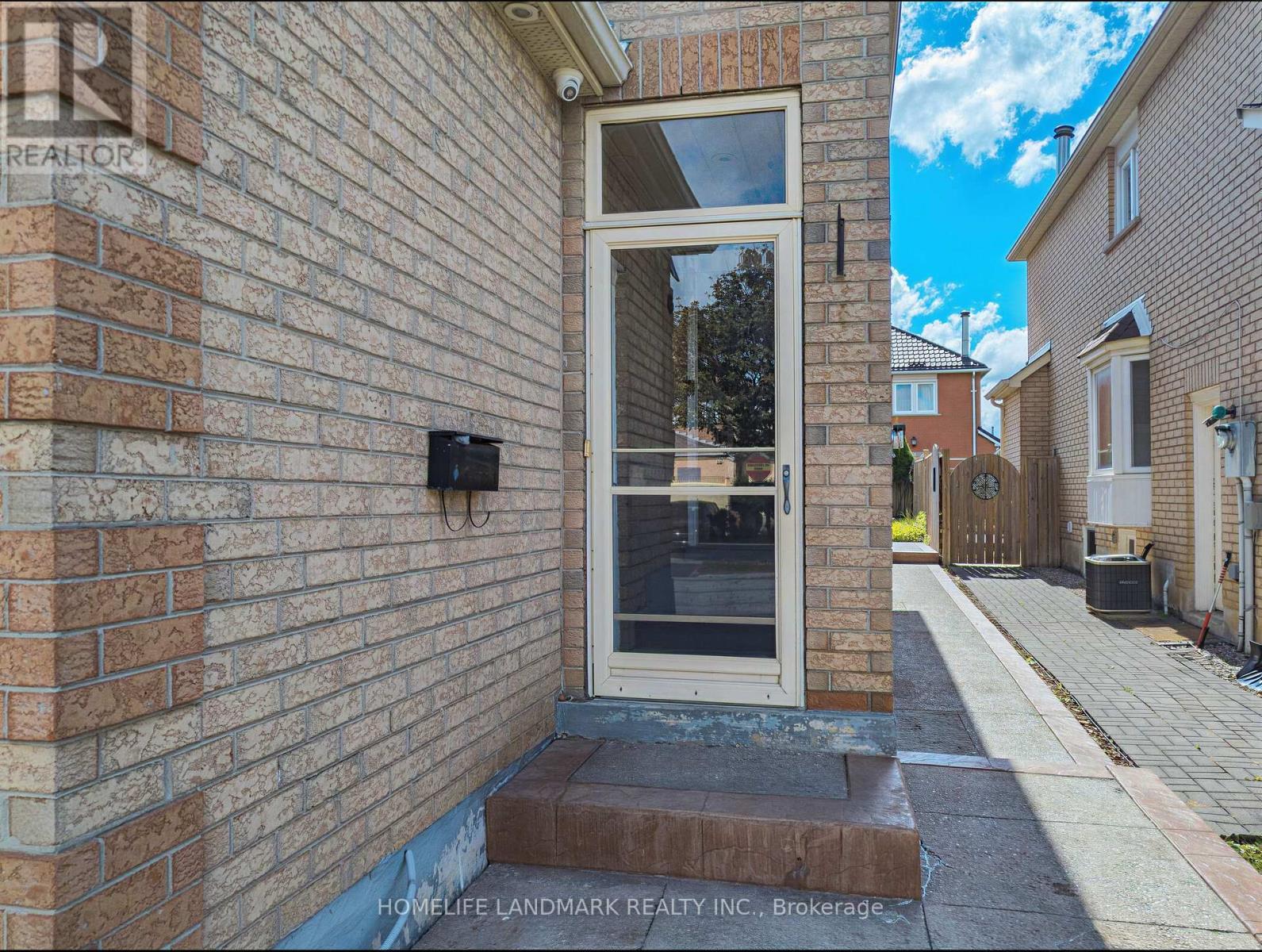 106 Clarion Crescent, Markham, ON